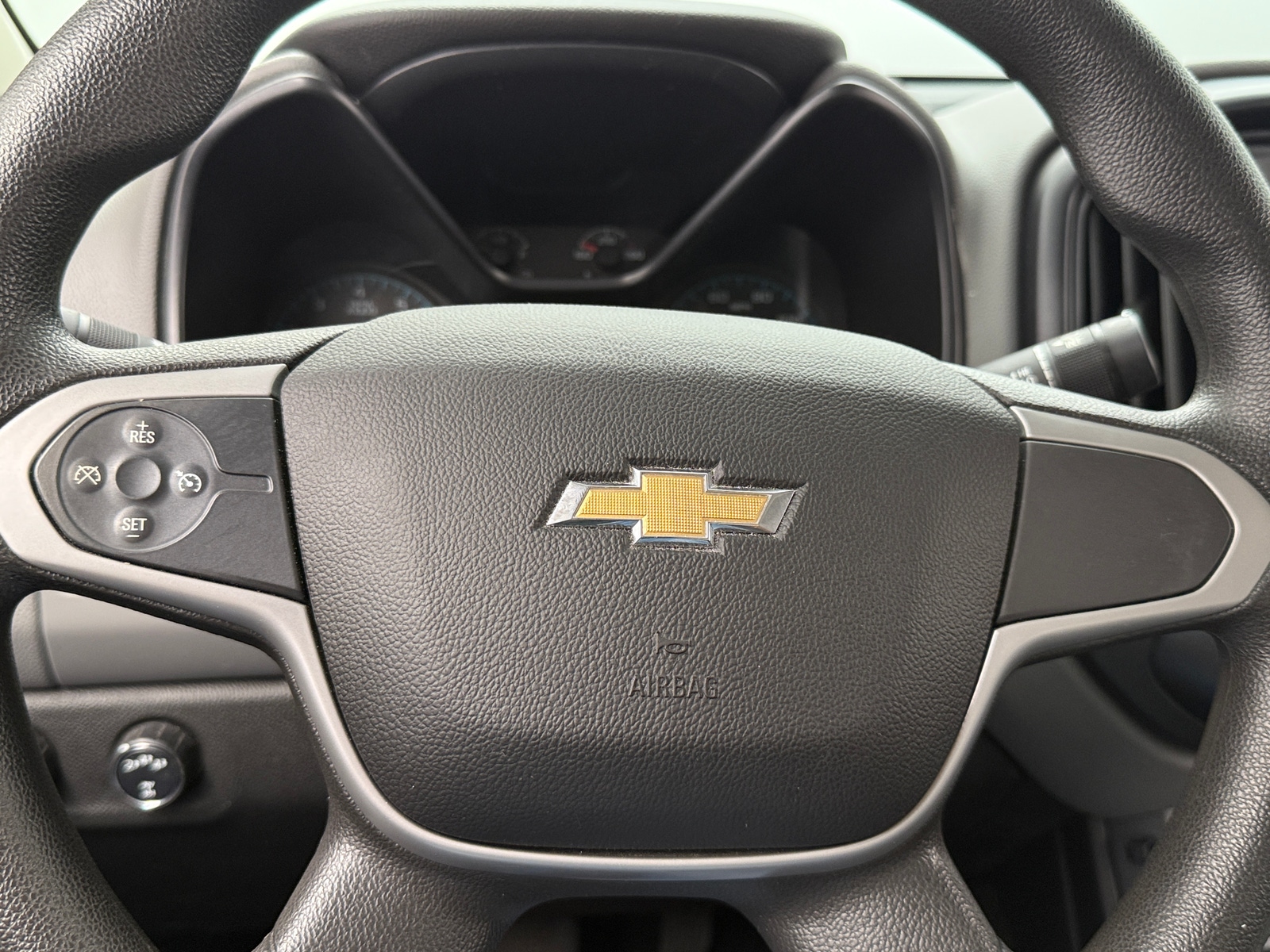 Thumbnail: 2017 Chevrolet Colorado - 5