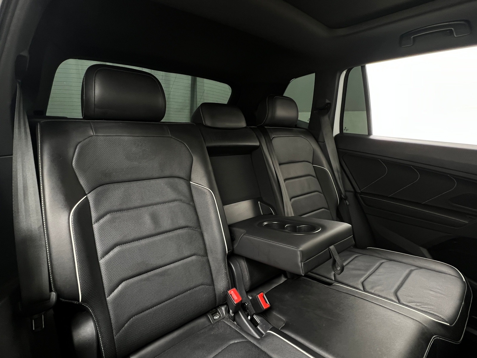 Thumbnail: 2022 Volkswagen Tiguan - 5