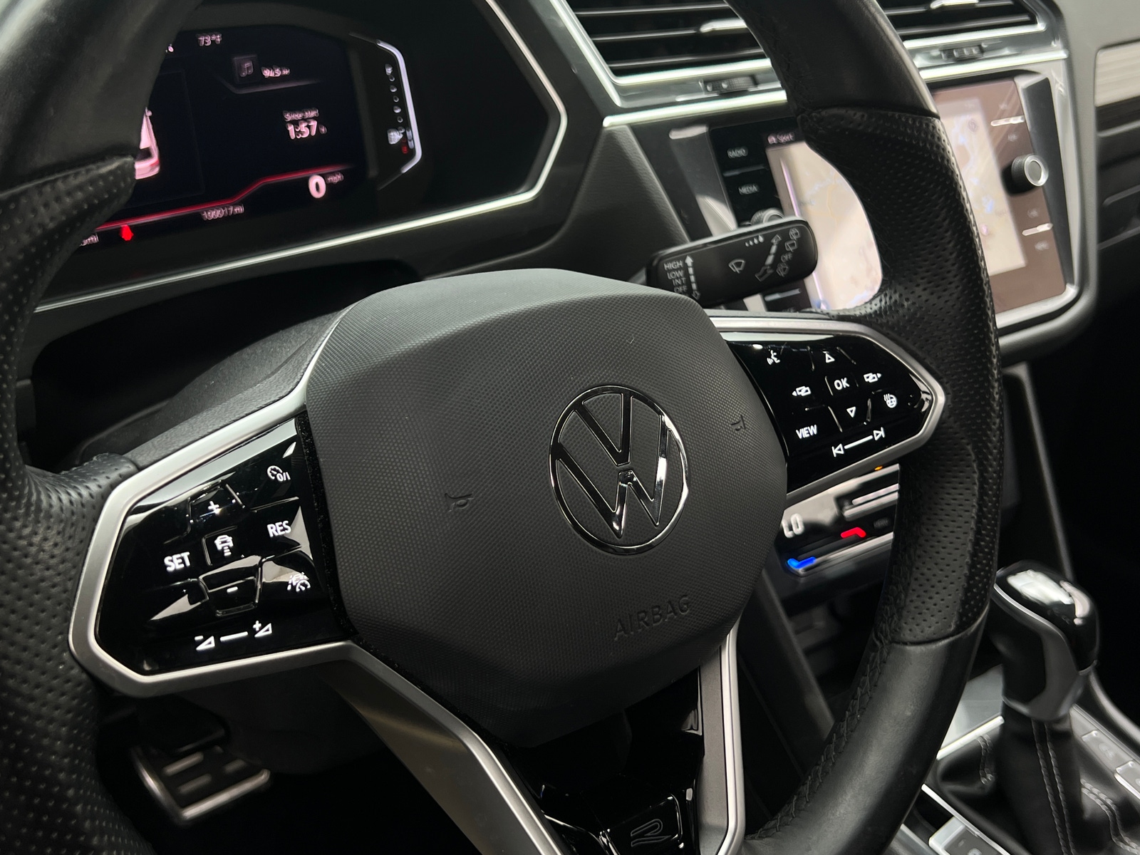 Thumbnail: 2022 Volkswagen Tiguan - 4
