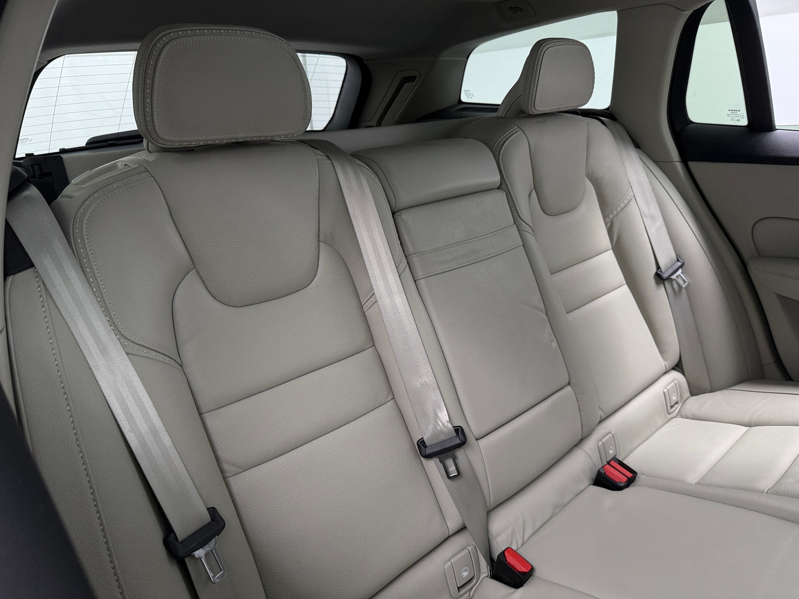 Thumbnail: 2020 Volvo V60 - 5