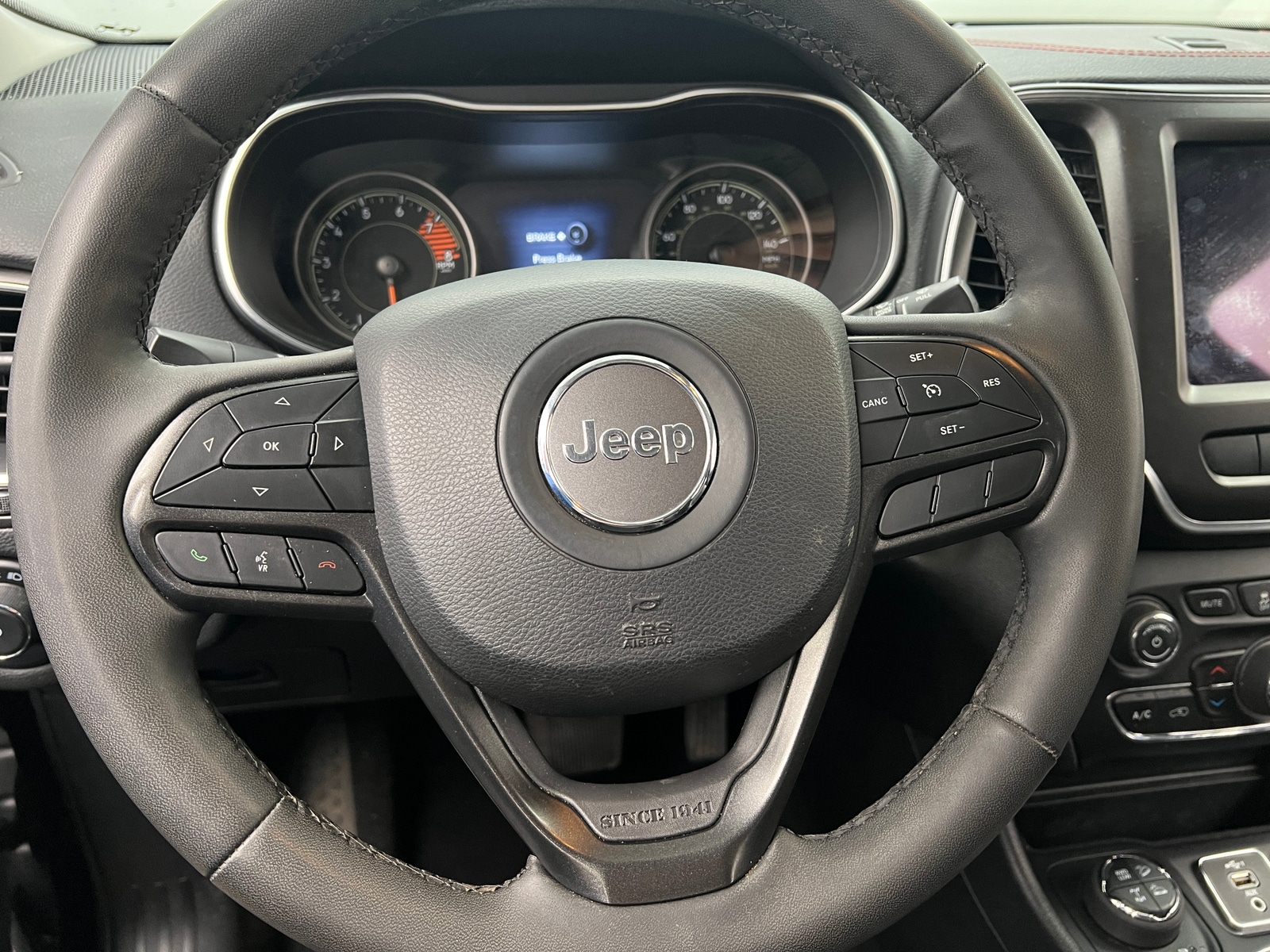 Thumbnail: 2021 Jeep Cherokee - 5