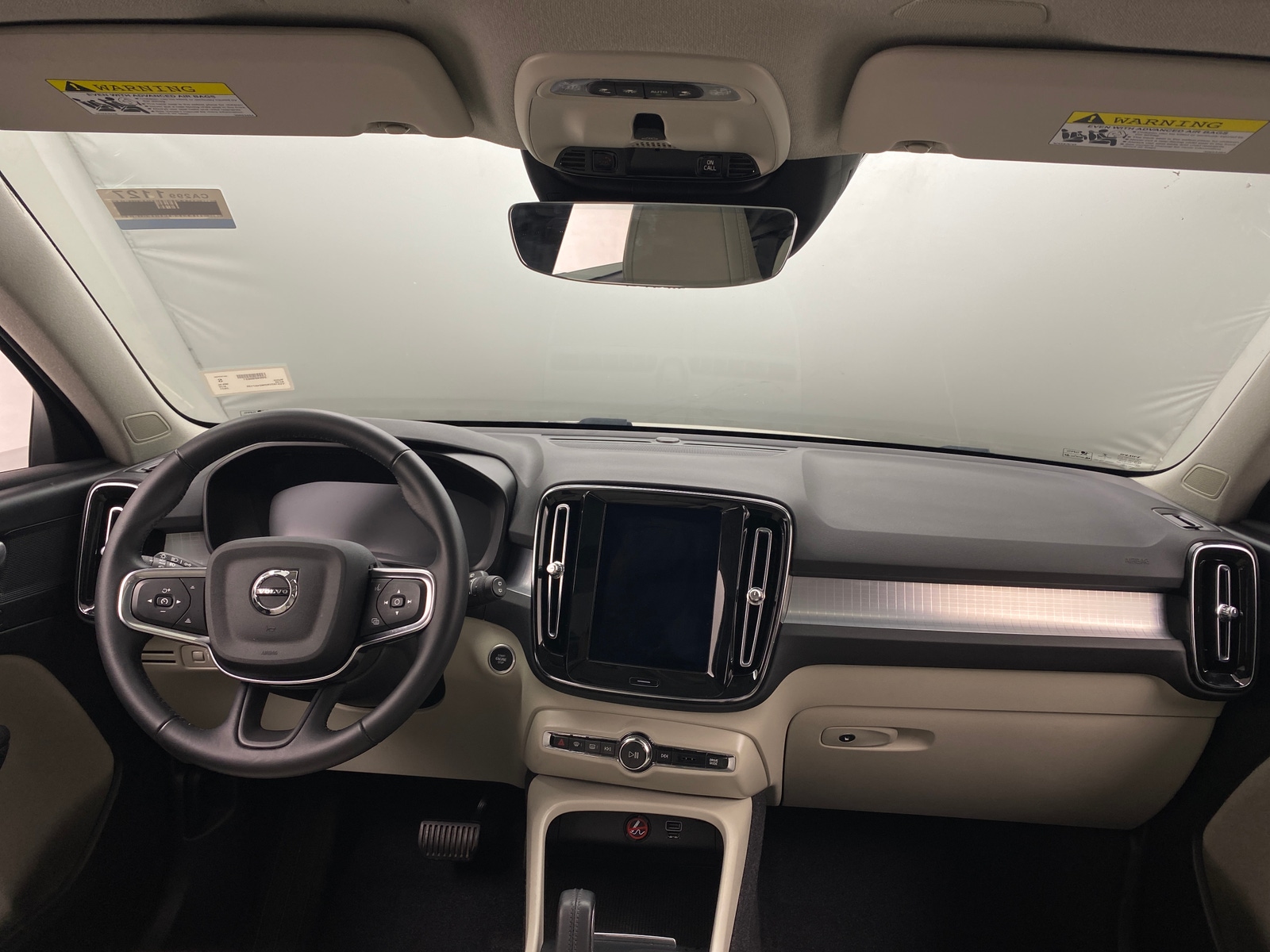 Thumbnail: 2021 Volvo XC40 - 2