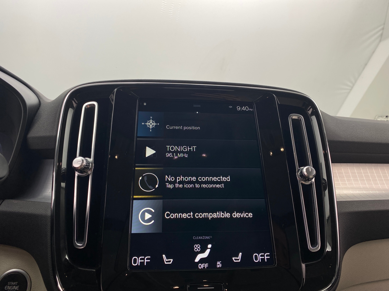 Thumbnail: 2021 Volvo XC40 - 3