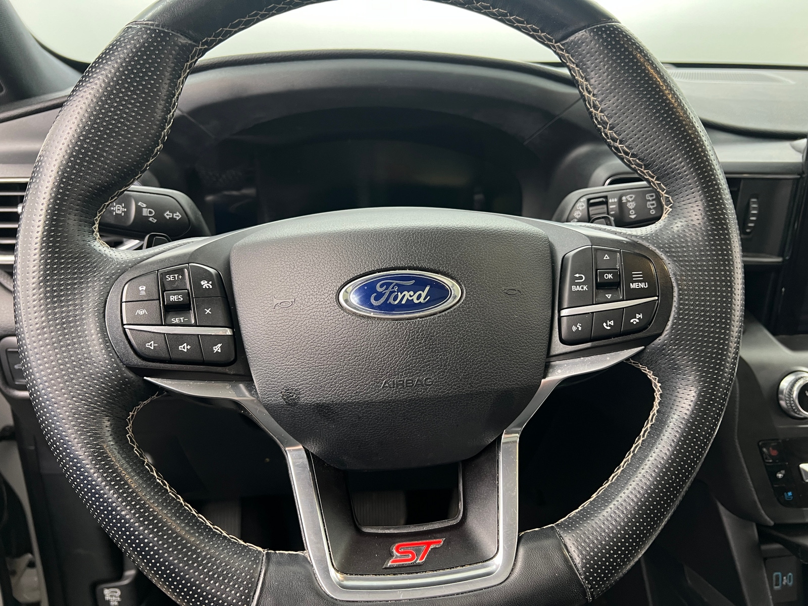 Thumbnail: 2020 Ford Explorer - 4