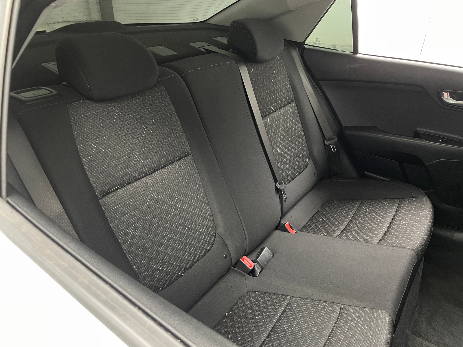 Thumbnail: 2019 Kia Rio - 6