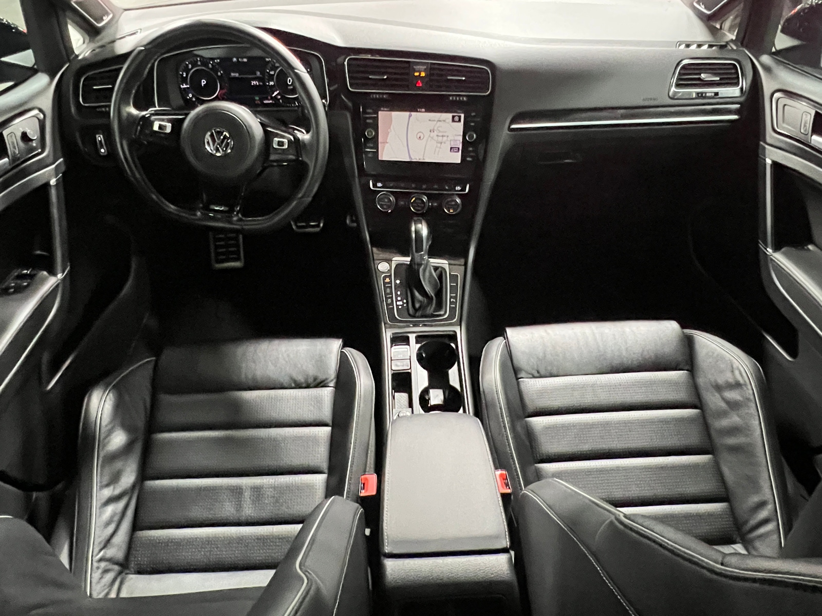 Thumbnail: 2019 Volkswagen Golf - 2