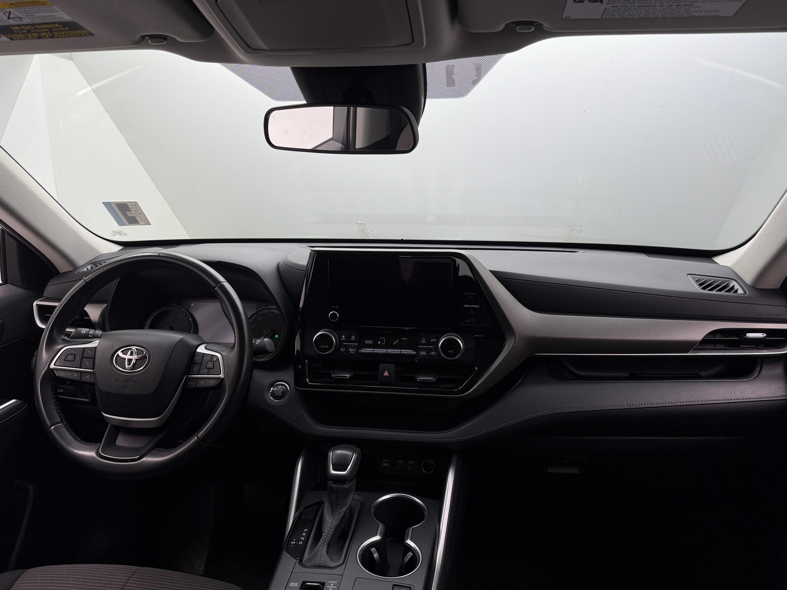 Thumbnail: 2023 Toyota Highlander - 3