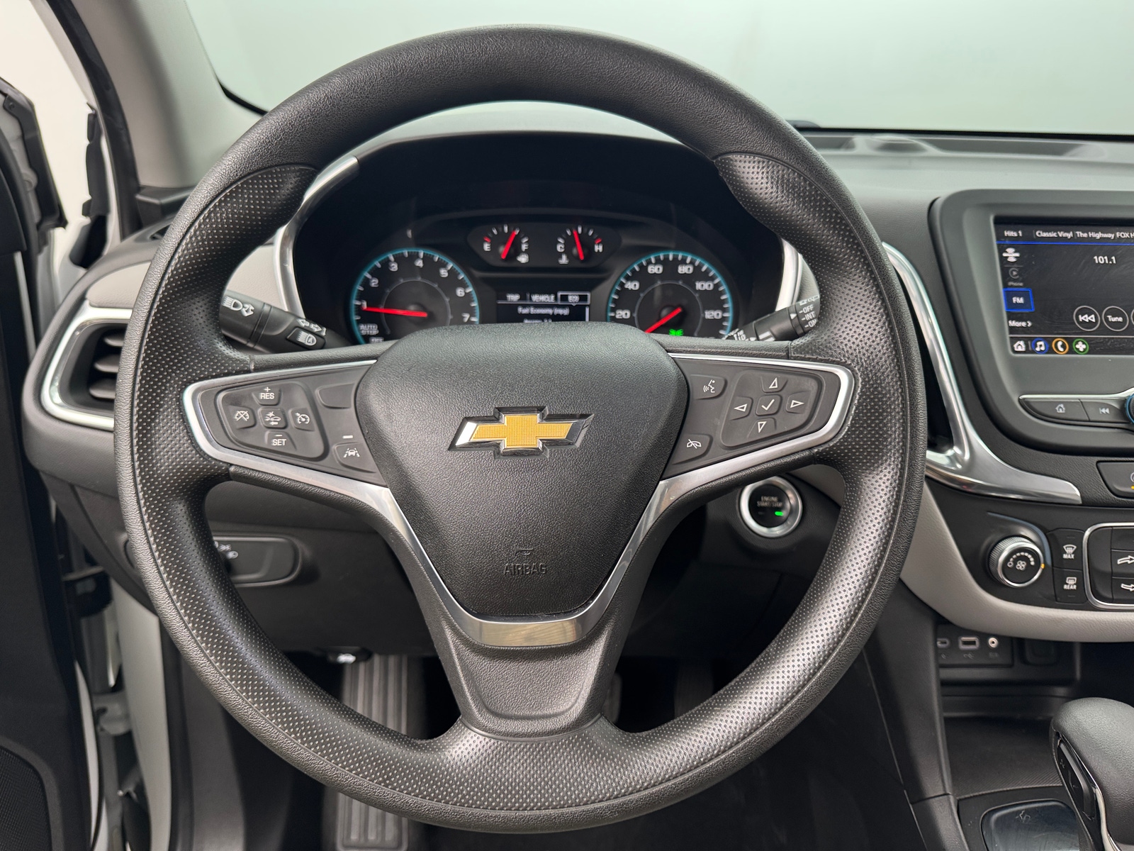 Thumbnail: 2022 Chevrolet Equinox - 5