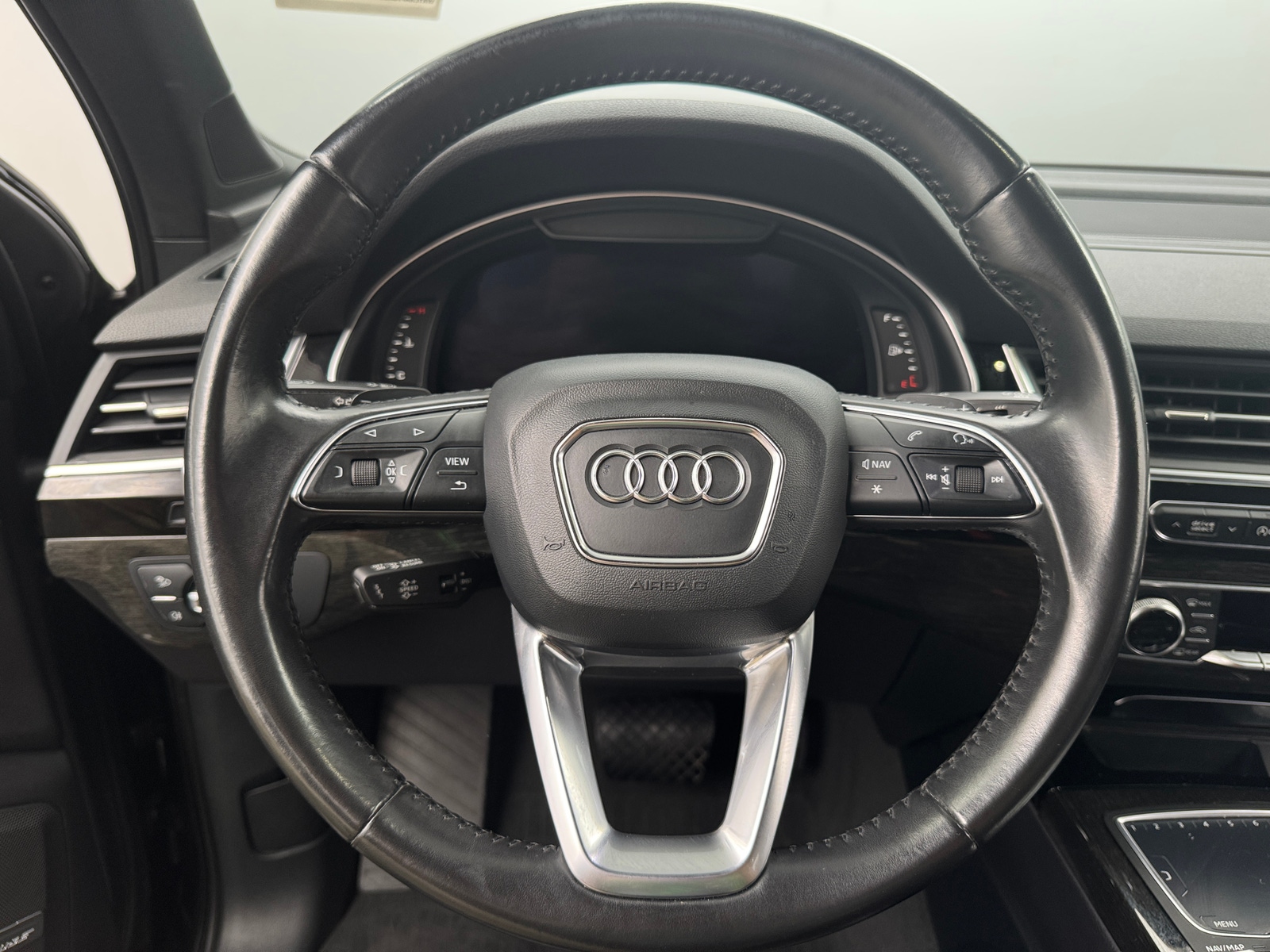 Thumbnail: 2017 Audi Q7 - 4