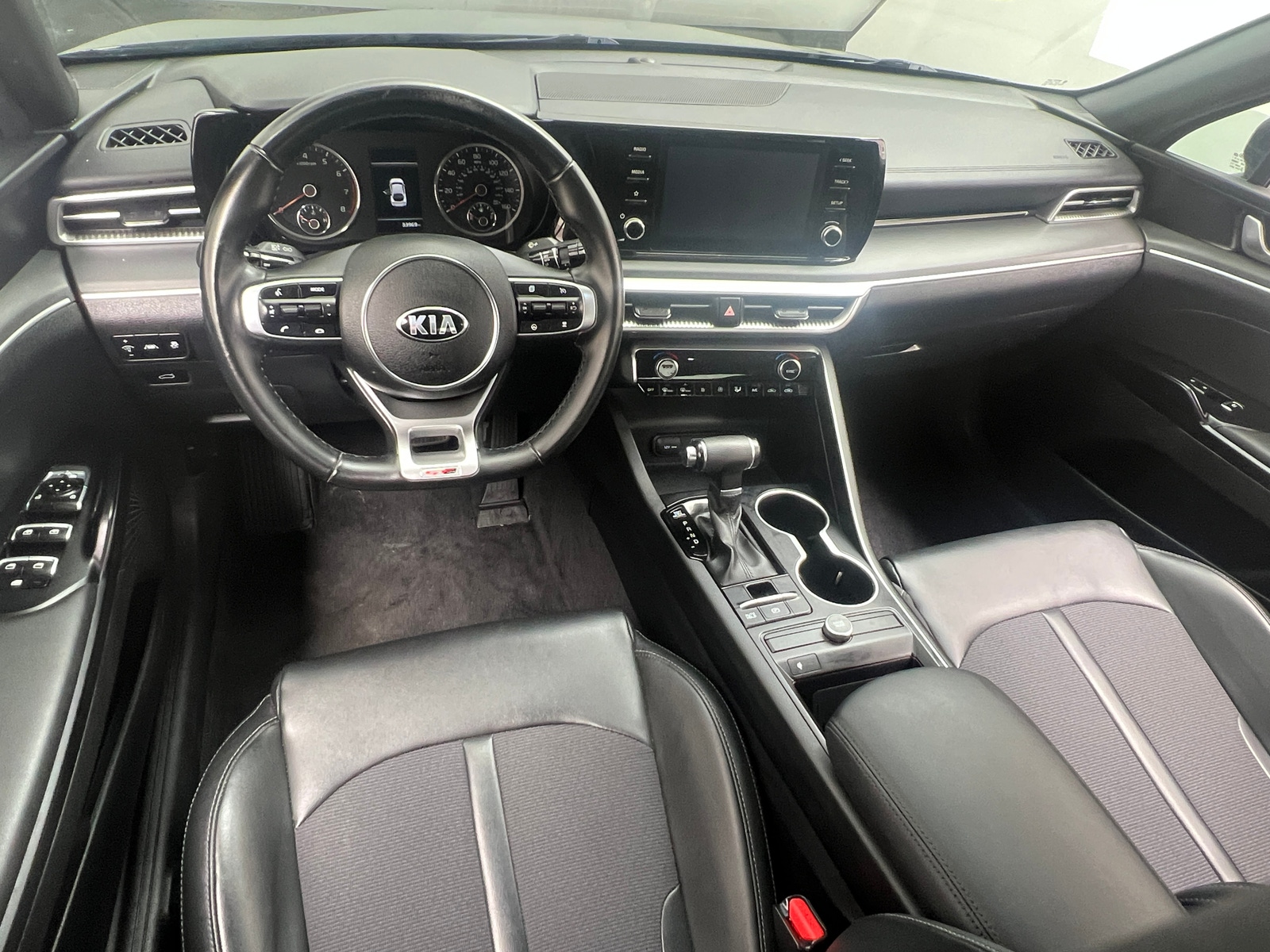 Thumbnail: 2021 Kia K5 - 2