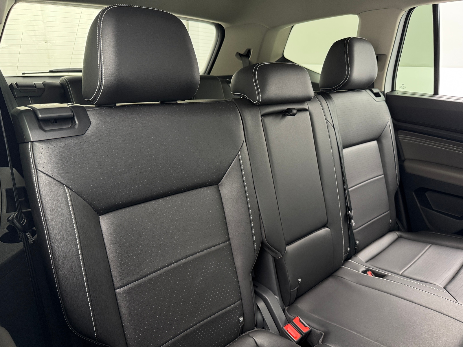 Thumbnail: 2023 Volkswagen Atlas - 5