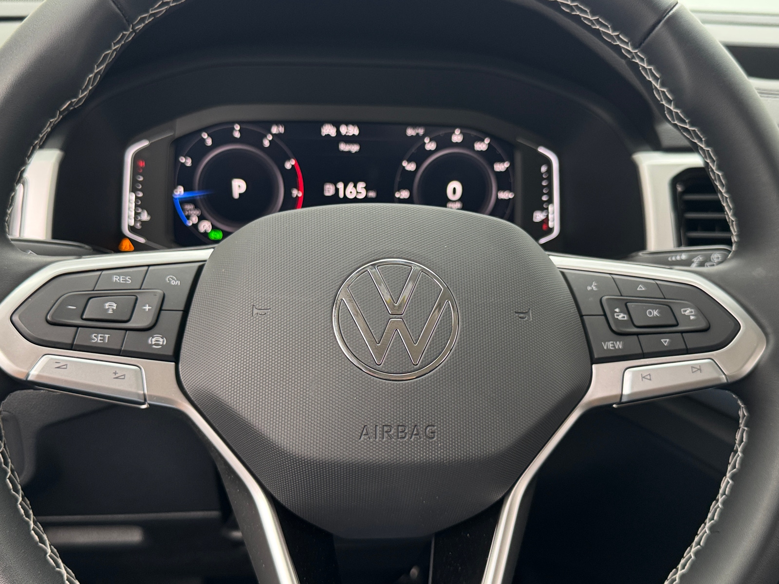 Thumbnail: 2023 Volkswagen Atlas - 4