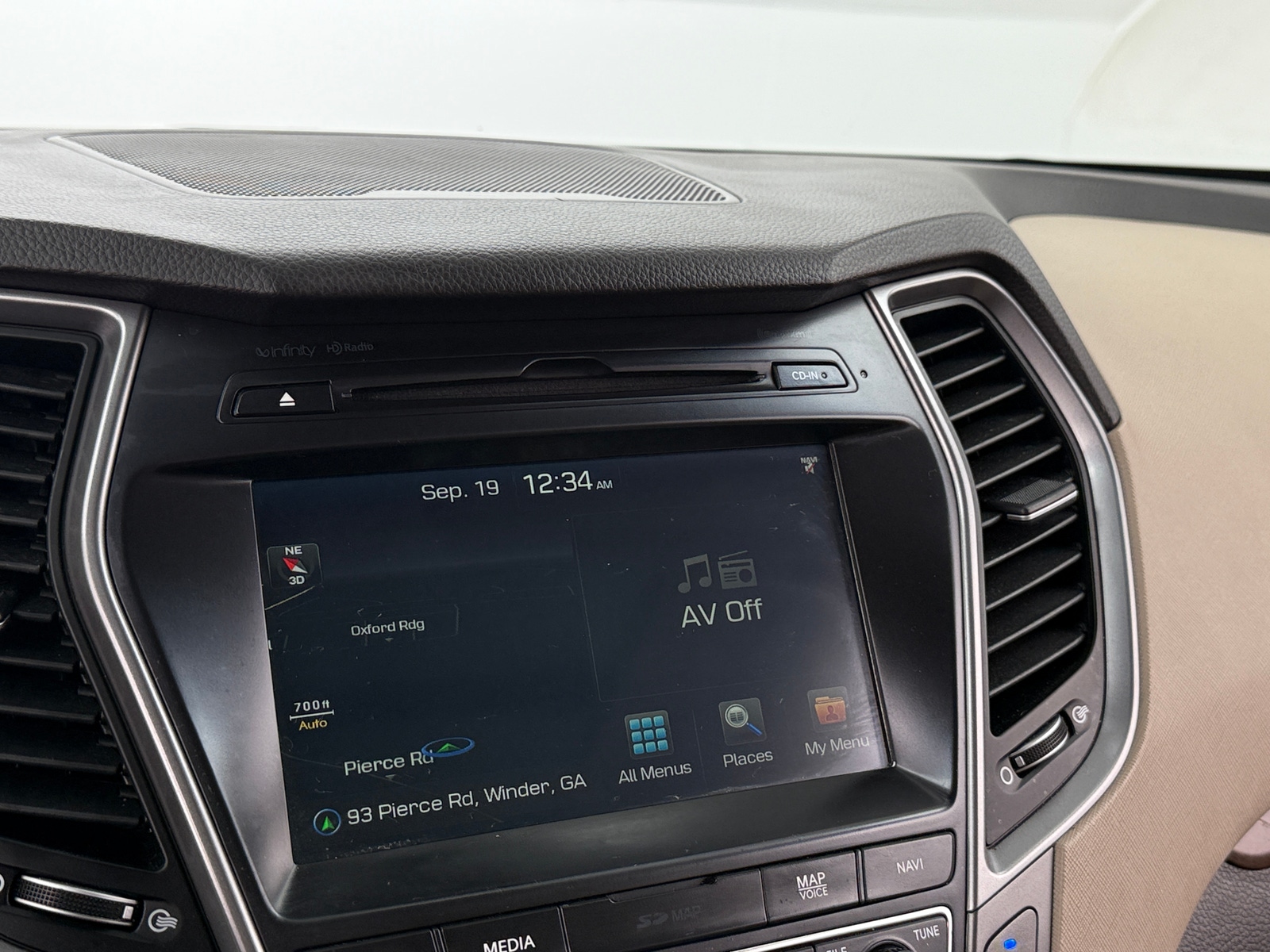 Thumbnail: 2017 Hyundai Santa Fe - 3