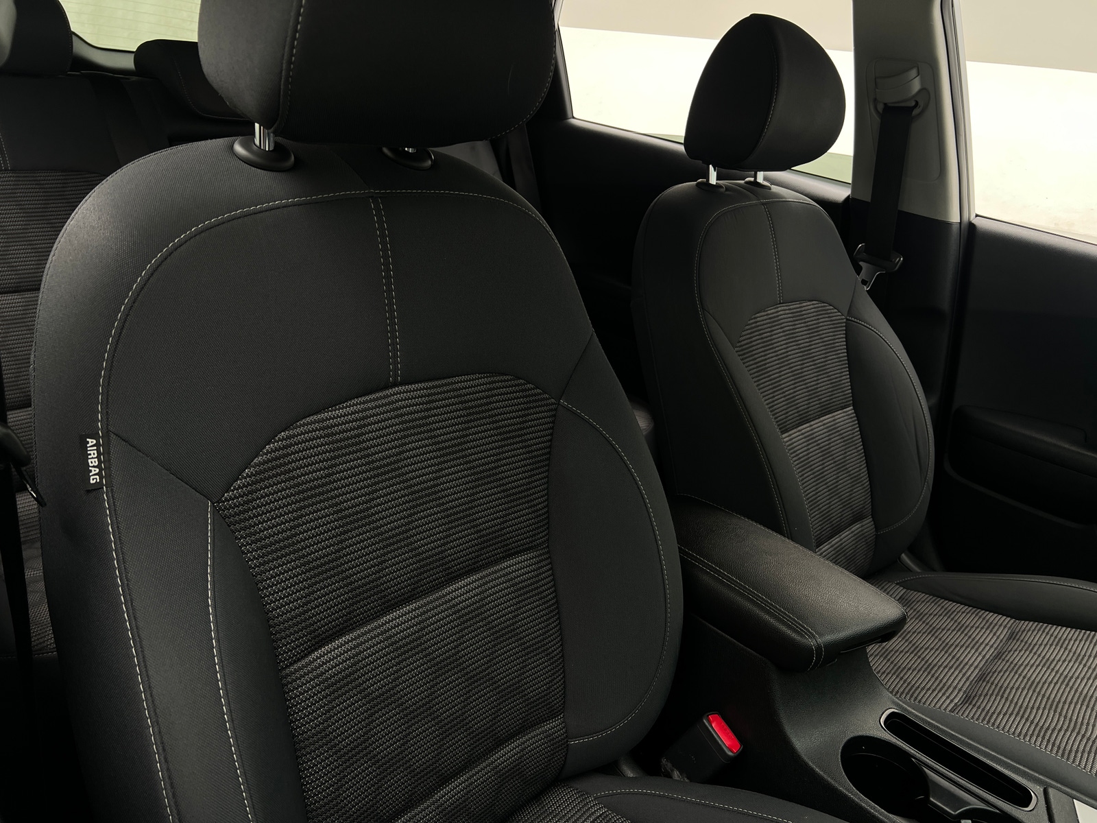 Thumbnail: 2018 Kia Niro - 2
