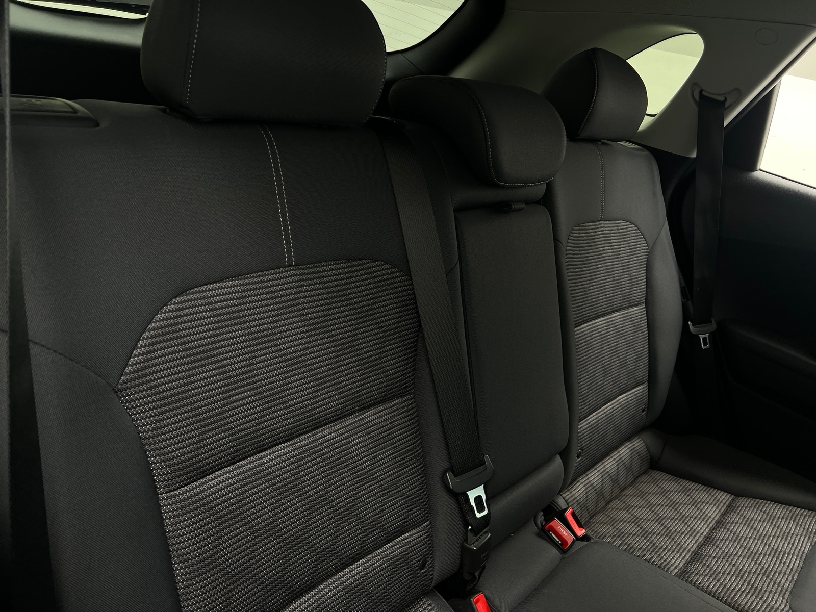 Thumbnail: 2018 Kia Niro - 6