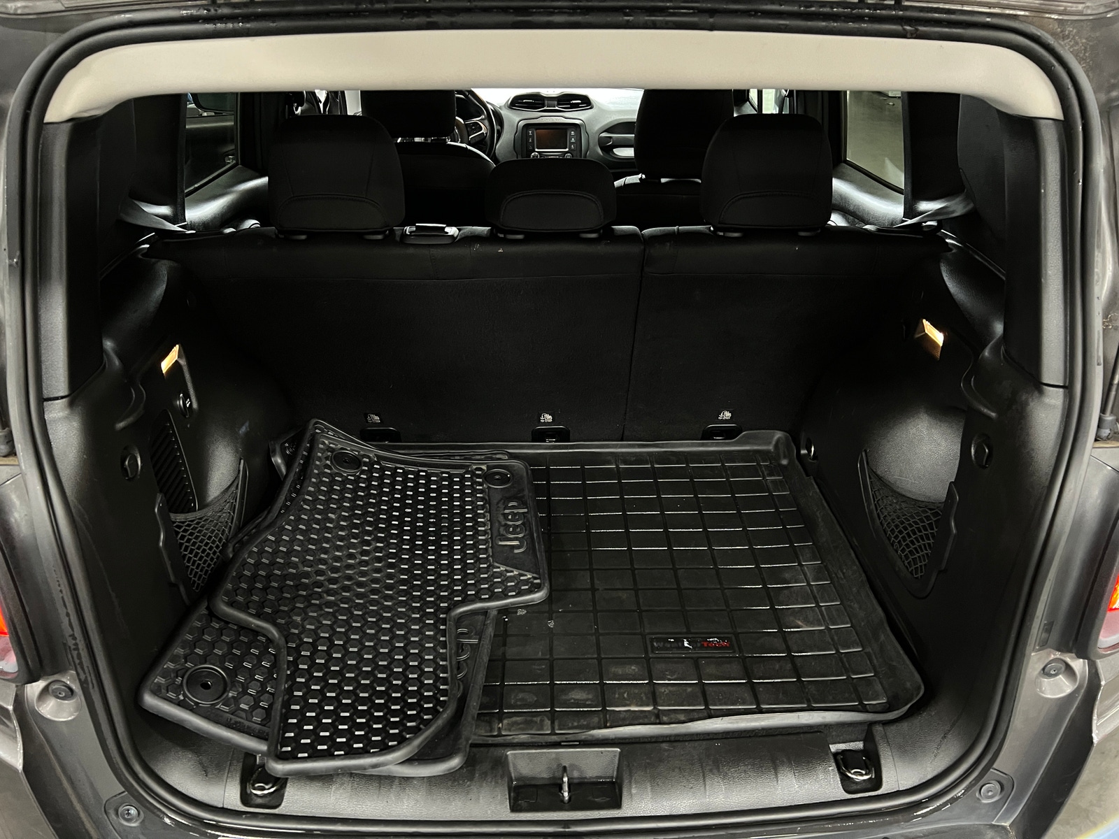 Thumbnail: 2016 Jeep Renegade - 7