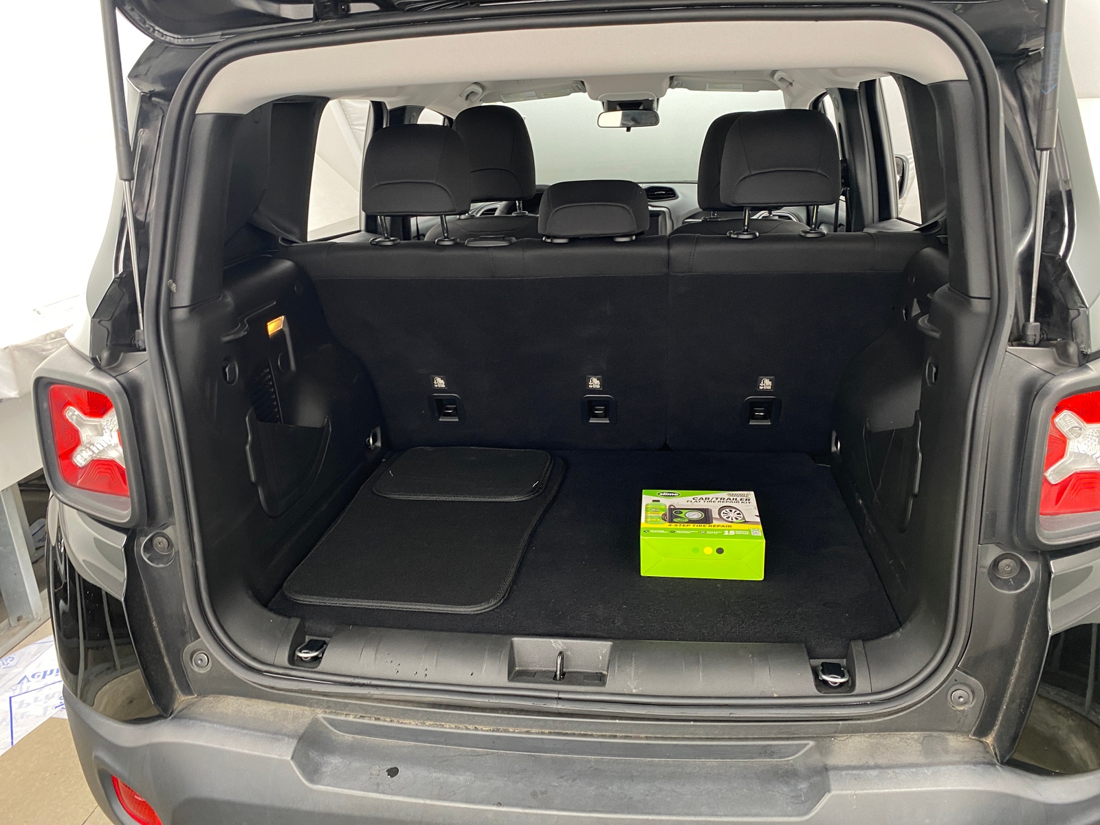 Thumbnail: 2021 Jeep Renegade - 7