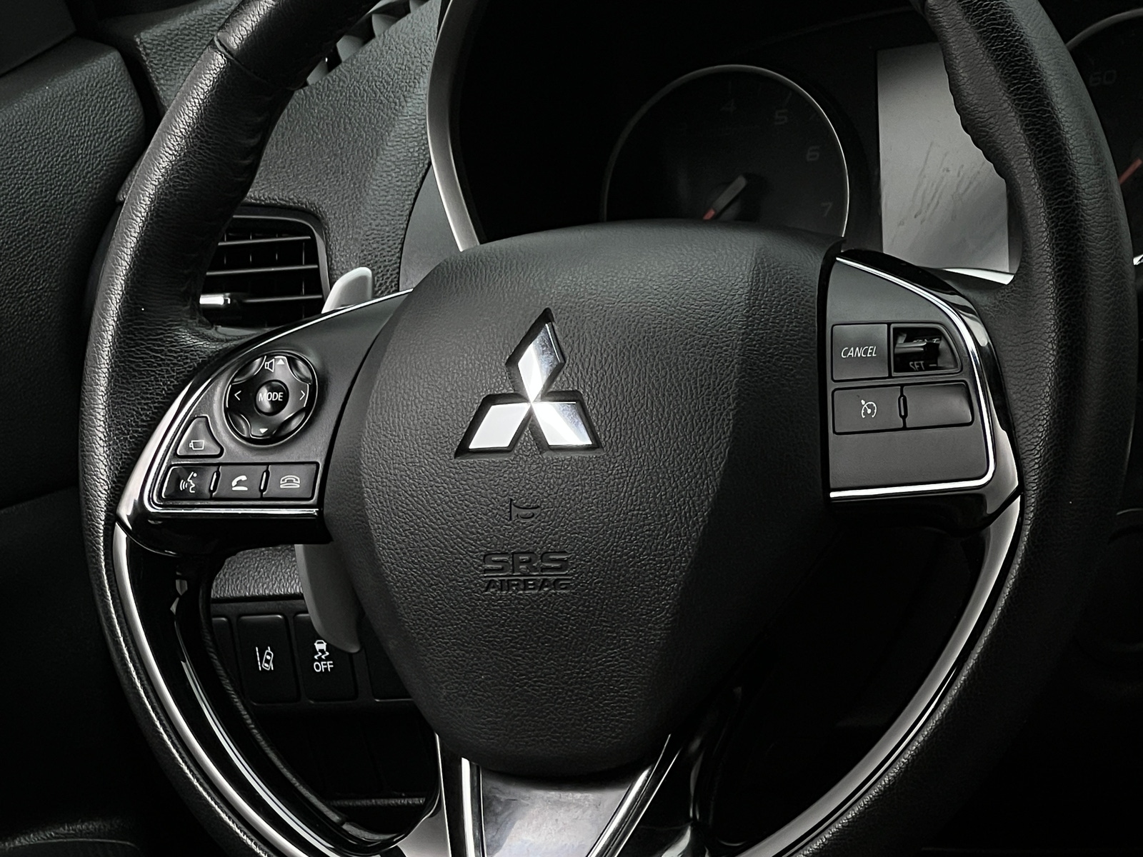 Thumbnail: 2022 Mitsubishi Eclipse Cross - 4