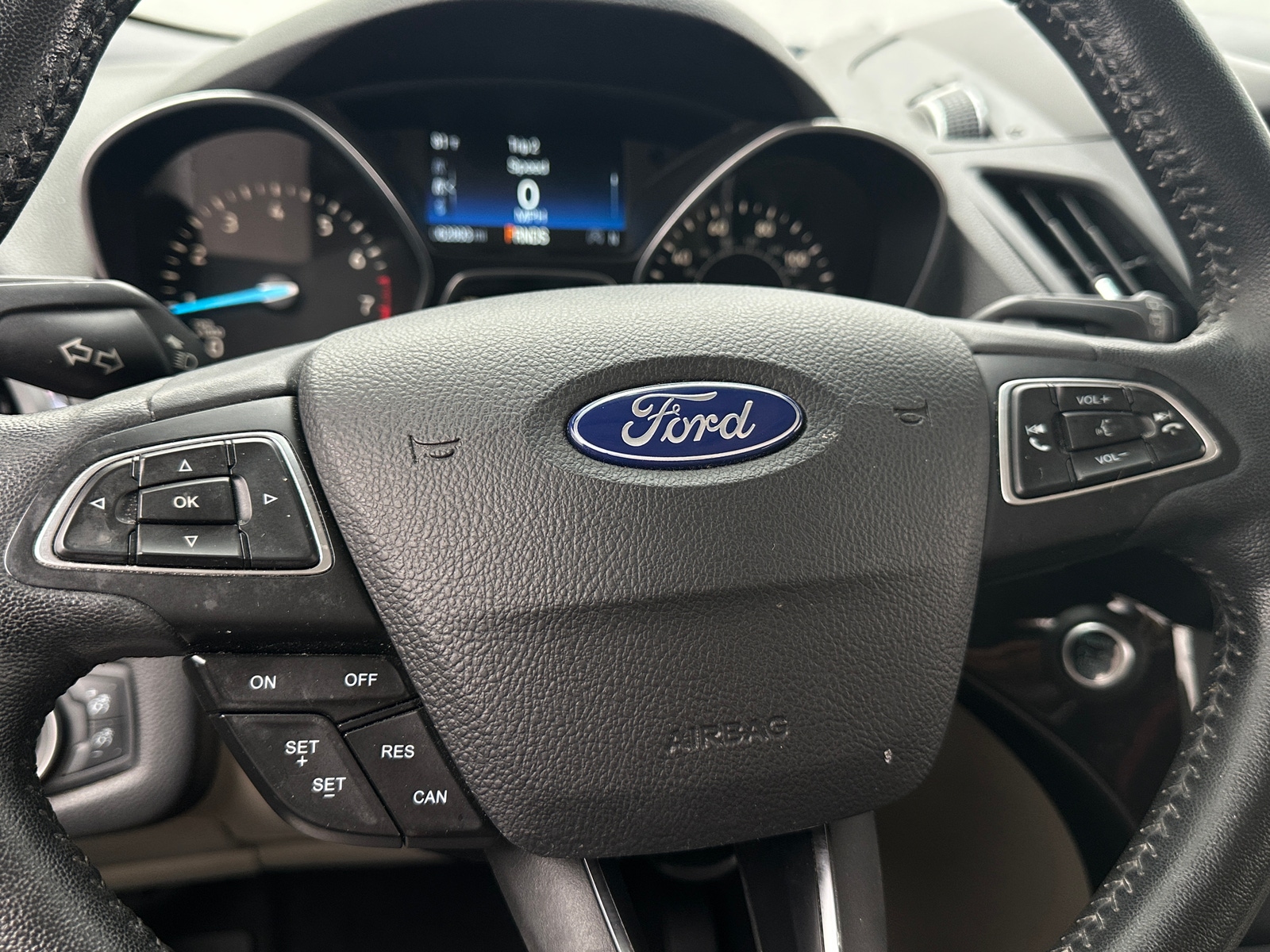 Thumbnail: 2019 Ford Escape - 4