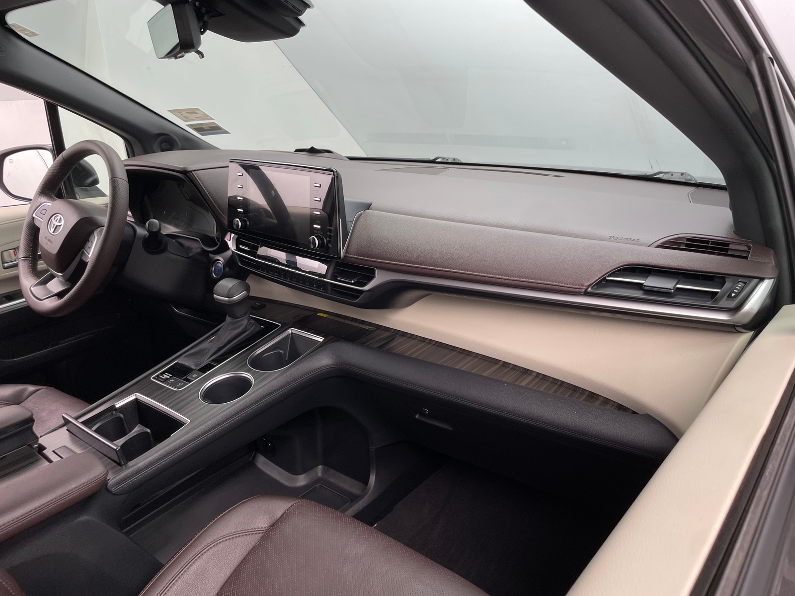 Thumbnail: 2024 Toyota Sienna - 2
