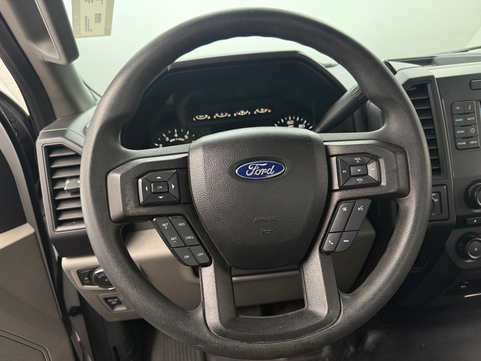 Thumbnail: 2017 Ford Econoline - 5