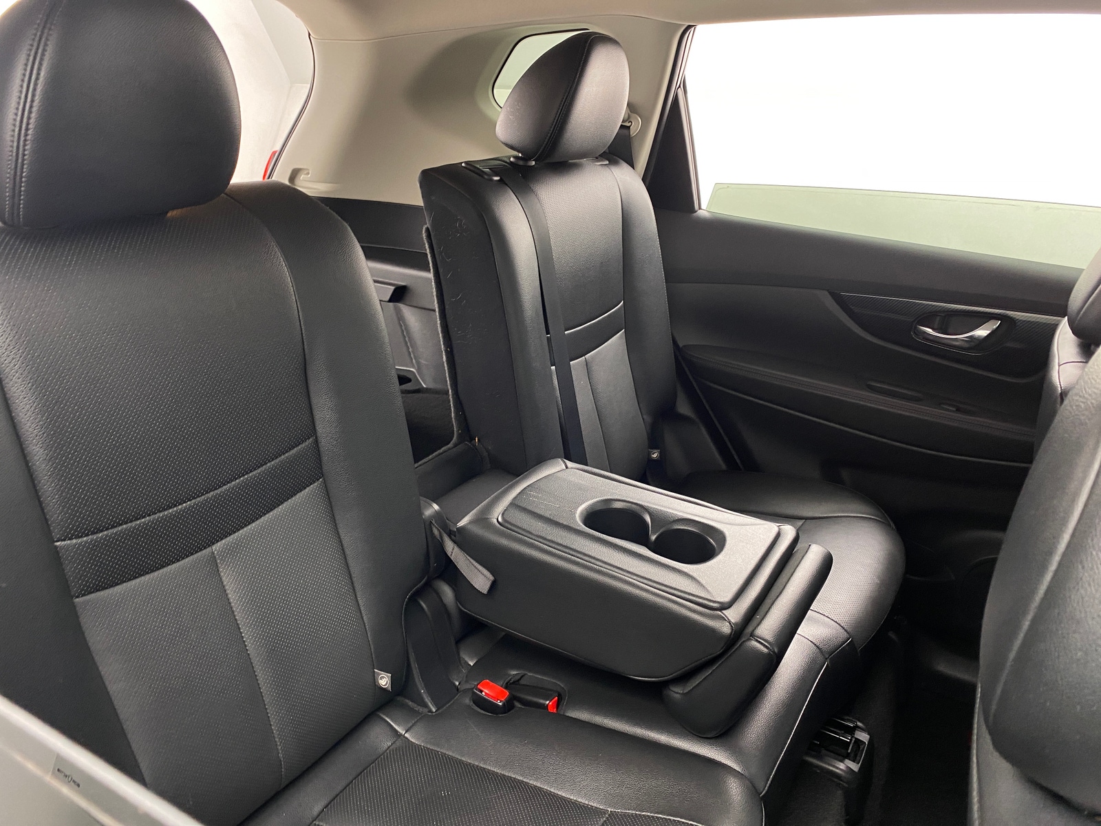 Thumbnail: 2017 Nissan Rogue - 5