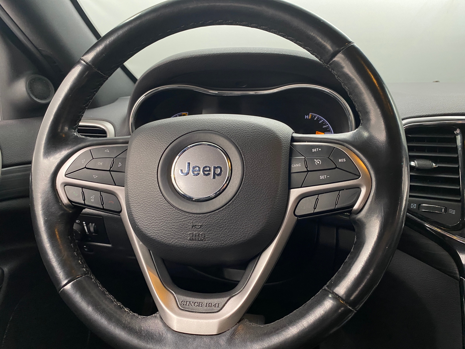 Thumbnail: 2020 Jeep Grand Cherokee - 4