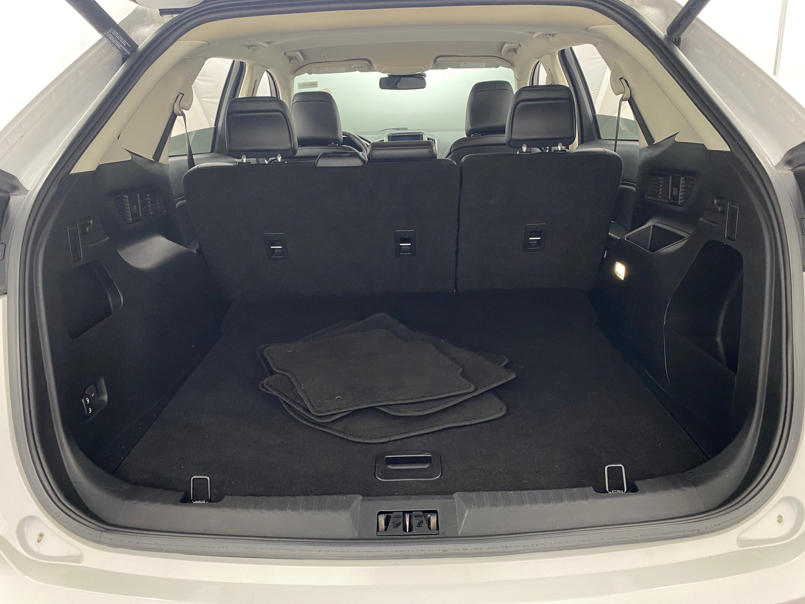 Thumbnail: 2021 Ford Edge - 6