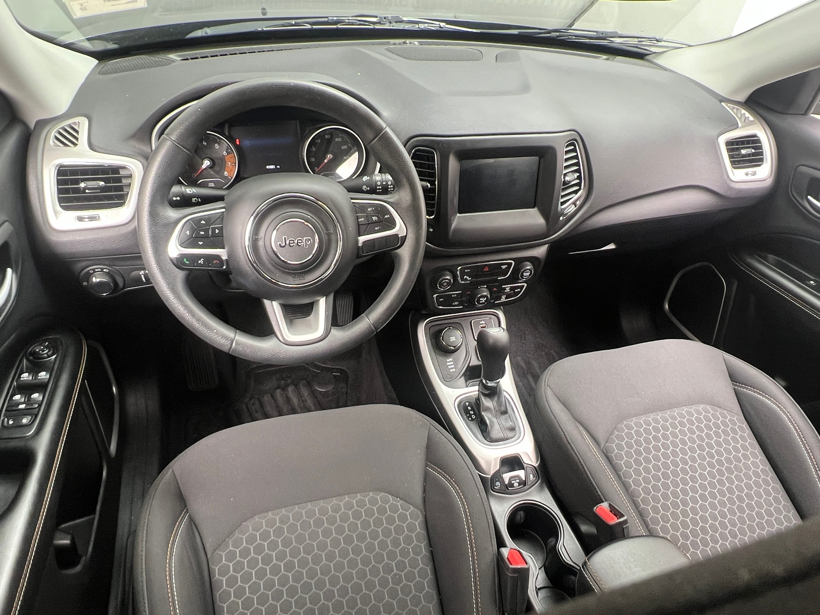 Thumbnail: 2018 Jeep Compass - 3