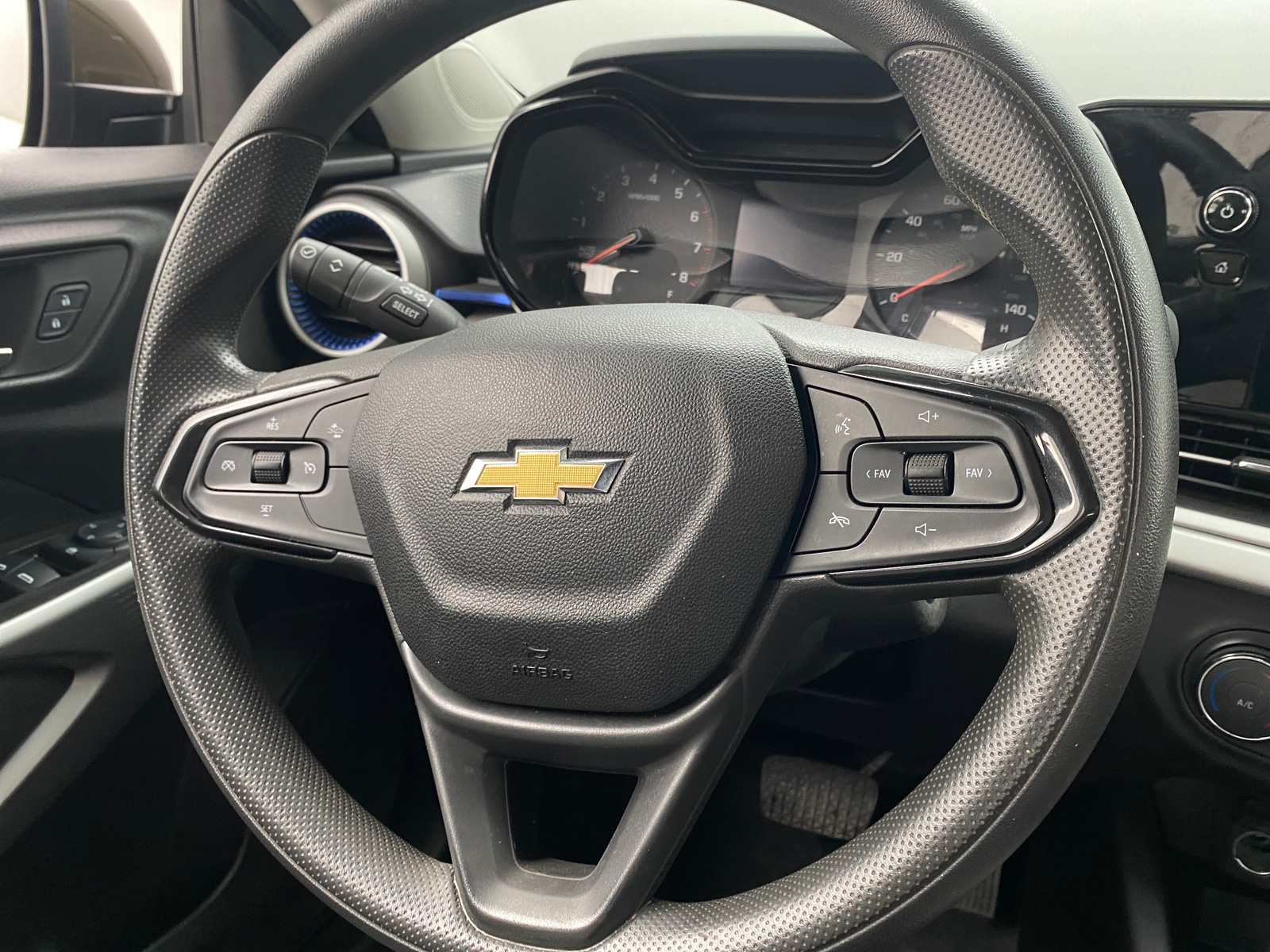 Thumbnail: 2024 Chevrolet Trax - 5