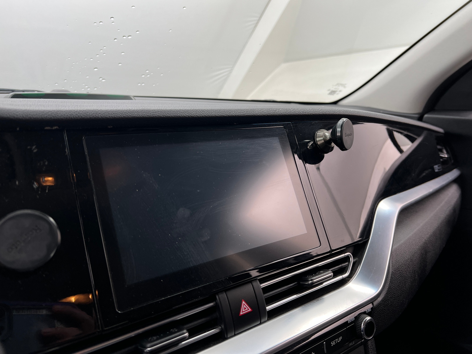 Thumbnail: 2020 Kia Niro - 3