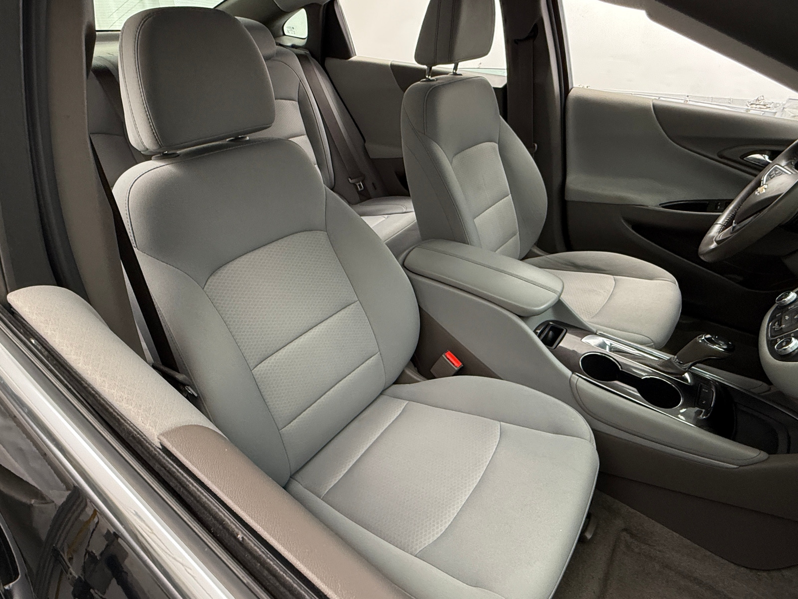 Thumbnail: 2016 Chevrolet Malibu - 2
