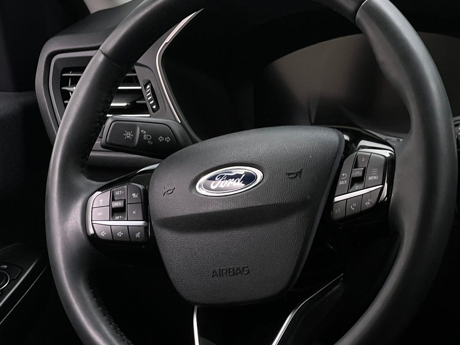 Thumbnail: 2022 Ford Escape - 4