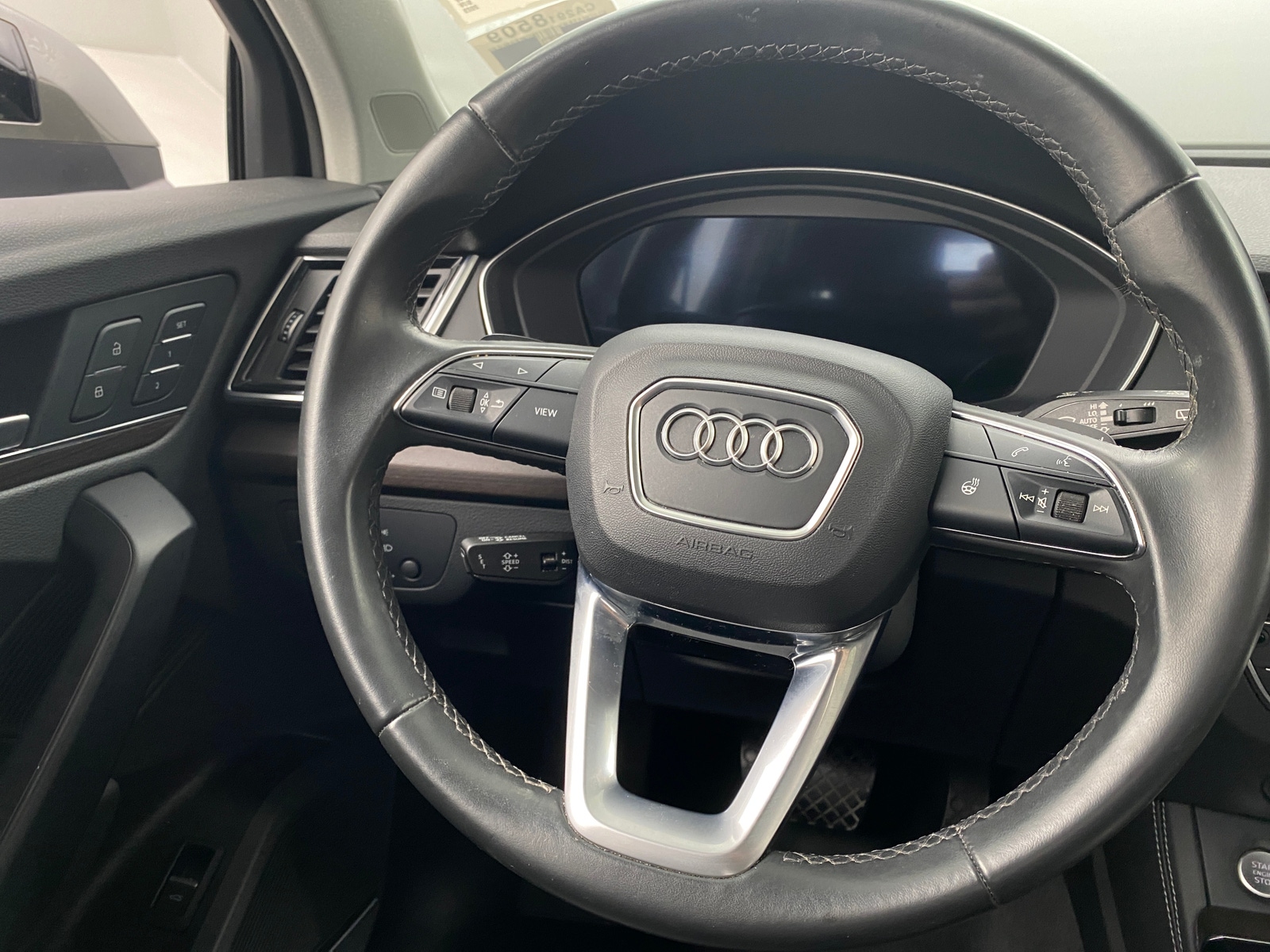 Thumbnail: 2023 Audi Q5 - 4