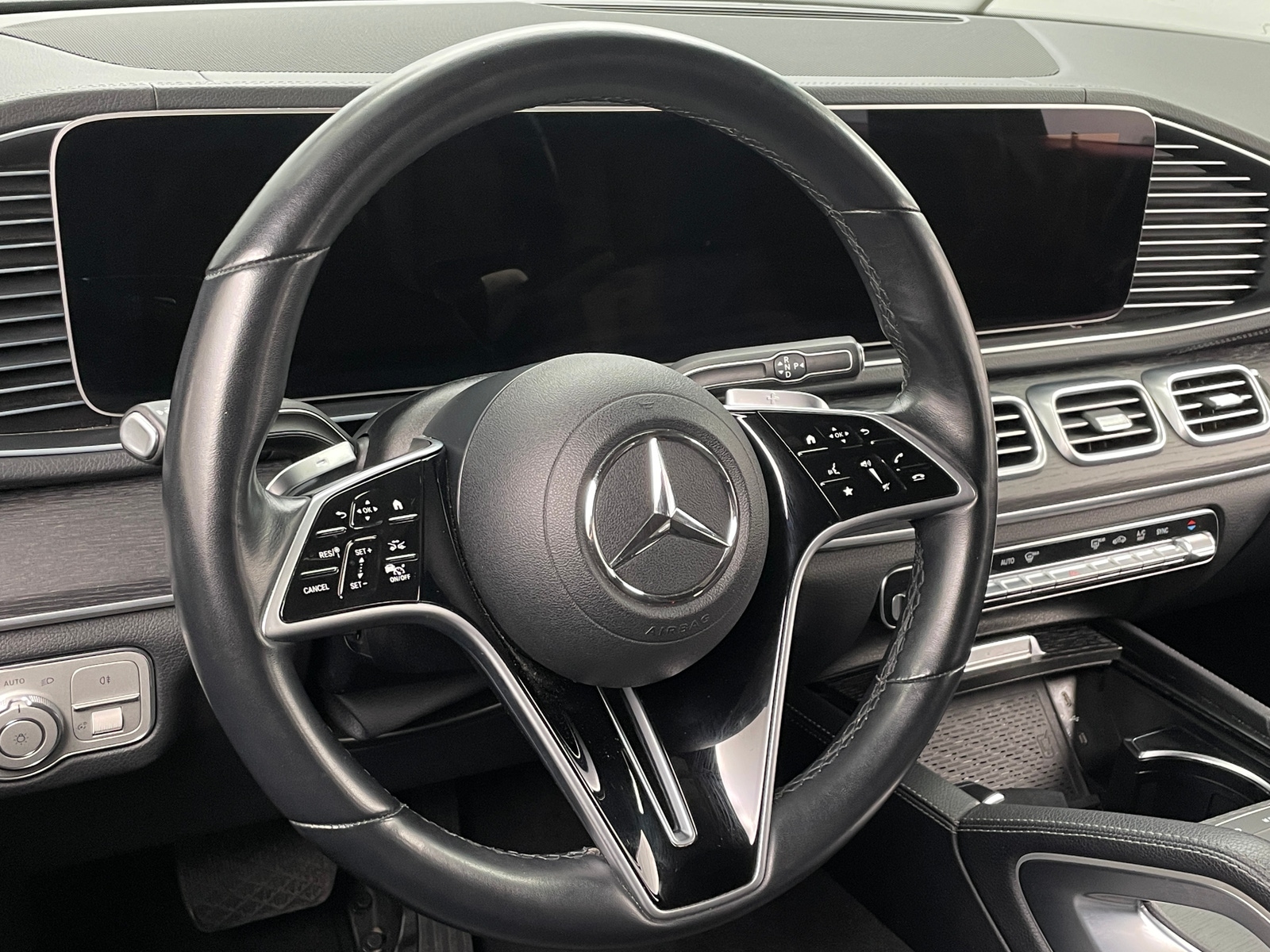 Thumbnail: 2024 Mercedes-Benz GLS - 4