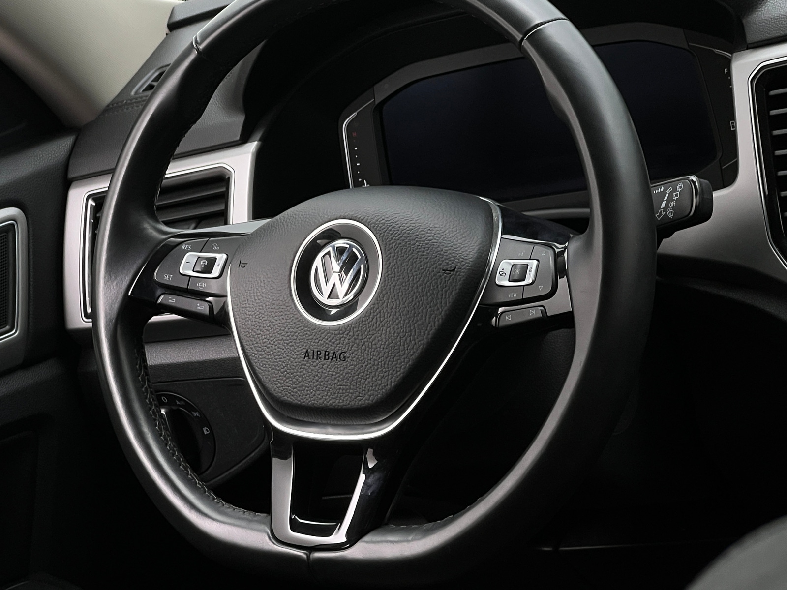 Thumbnail: 2019 Volkswagen Atlas - 4