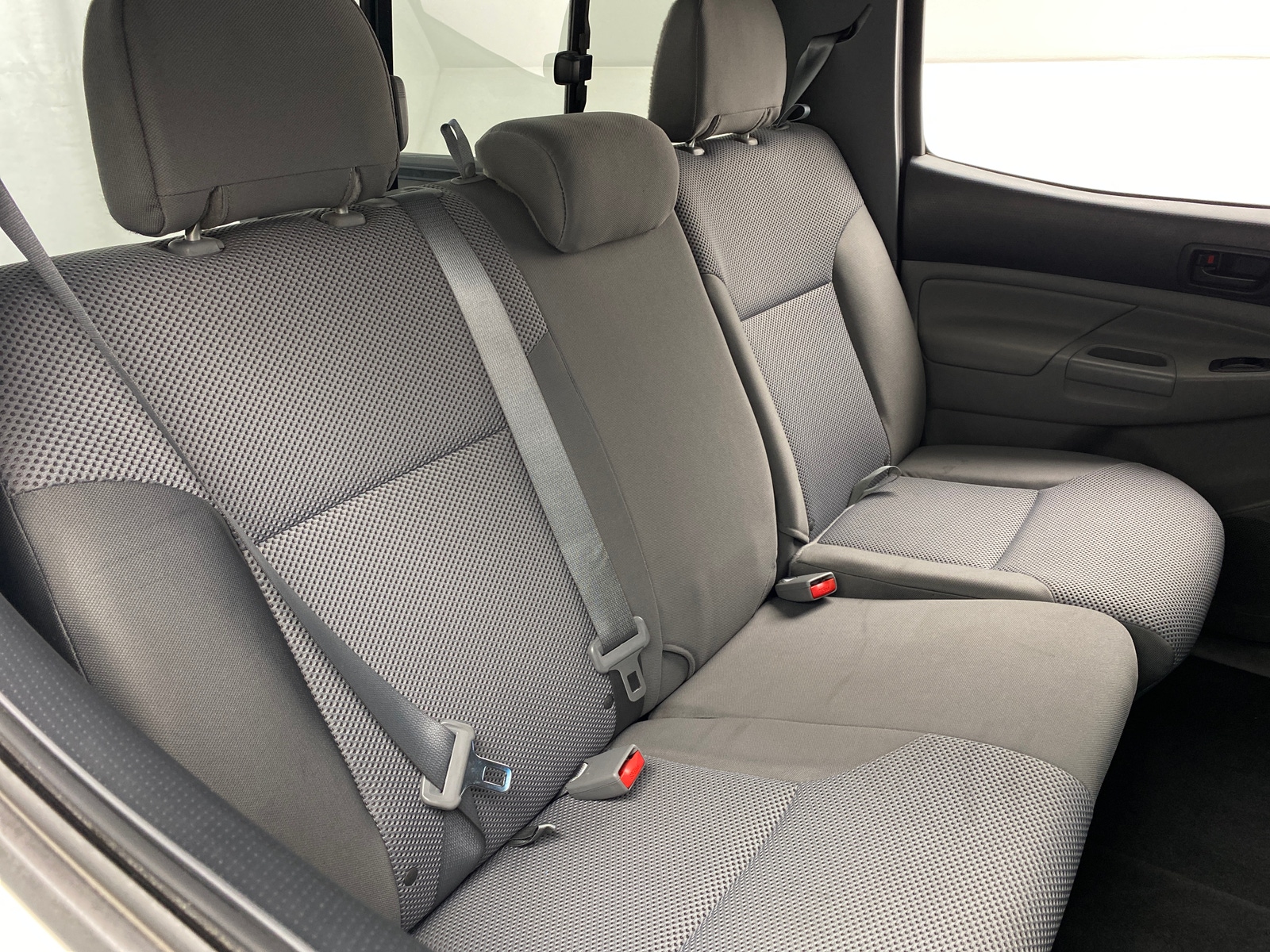 Thumbnail: 2015 Toyota Tacoma - 6