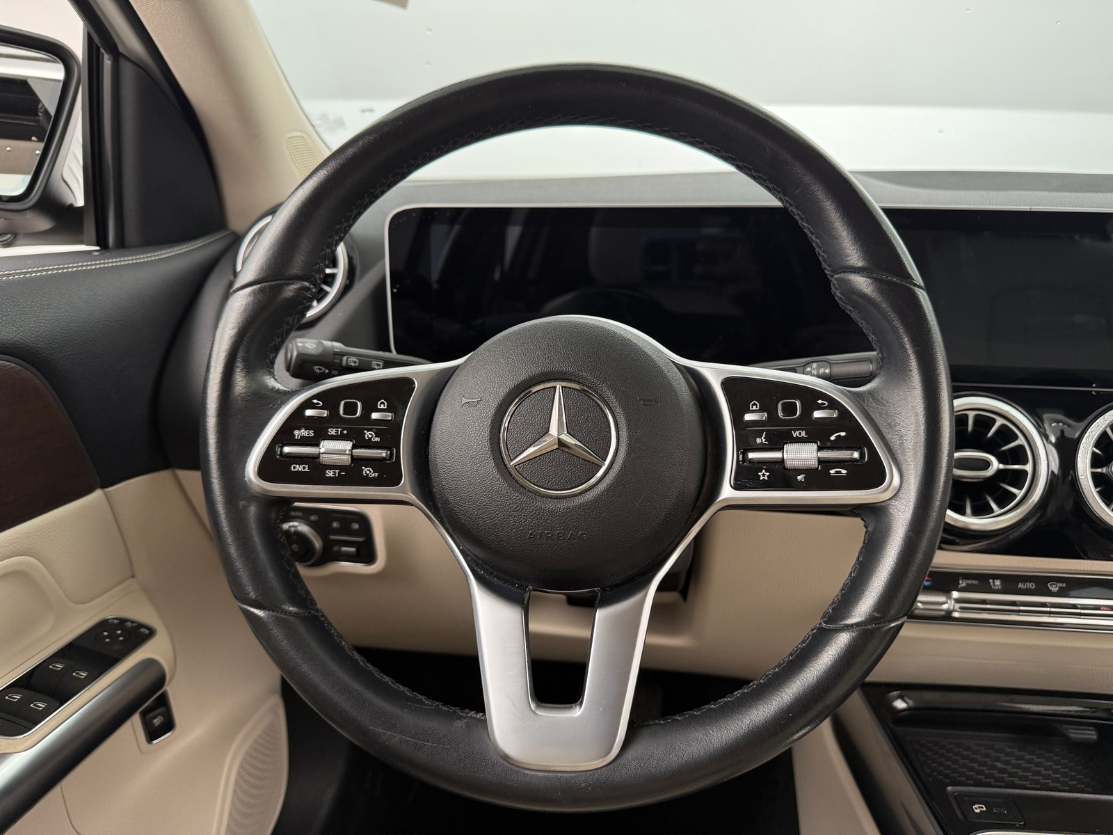 Thumbnail: 2021 Mercedes-Benz GLA - 4