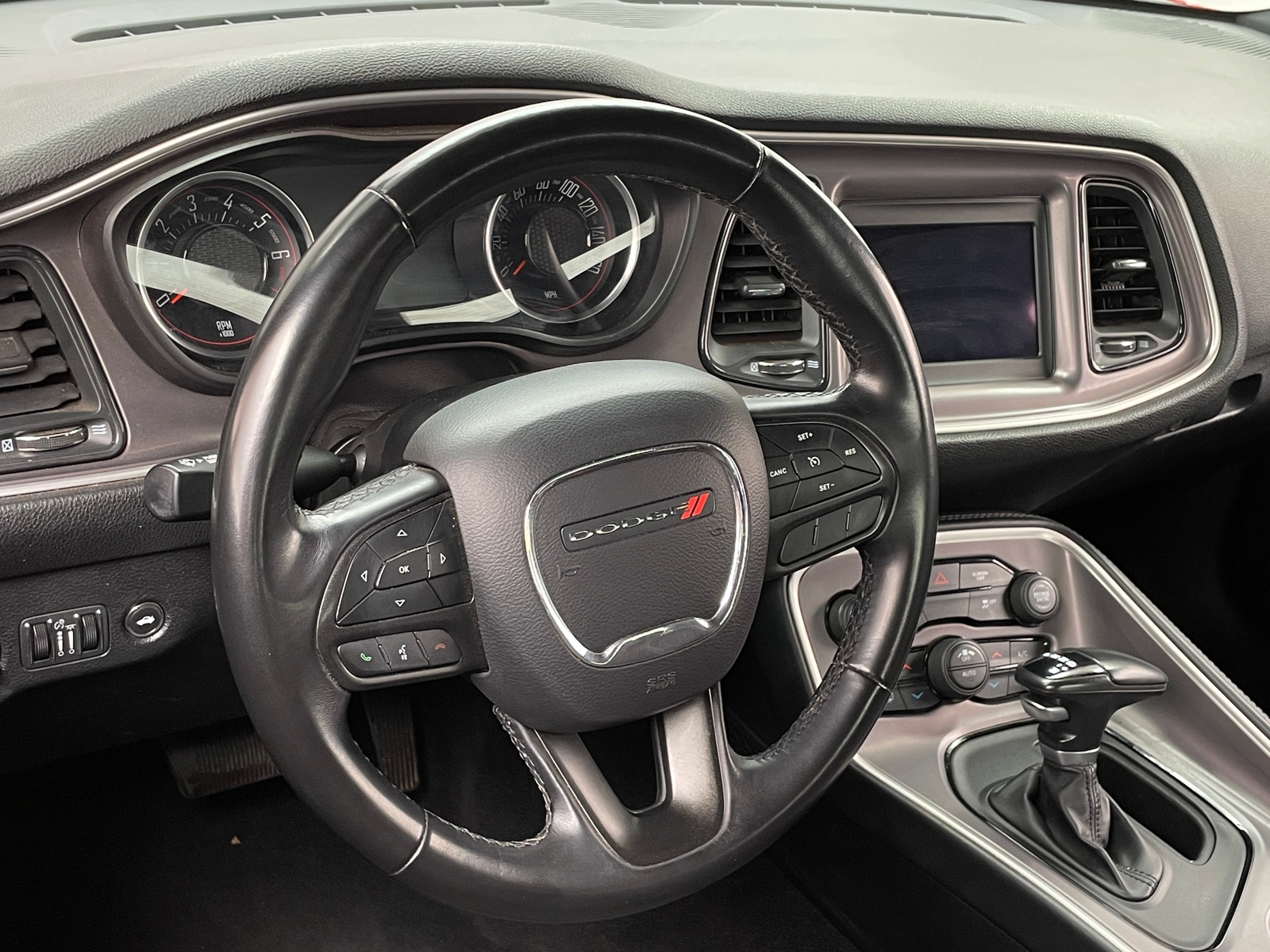 Thumbnail: 2022 Dodge Challenger - 4