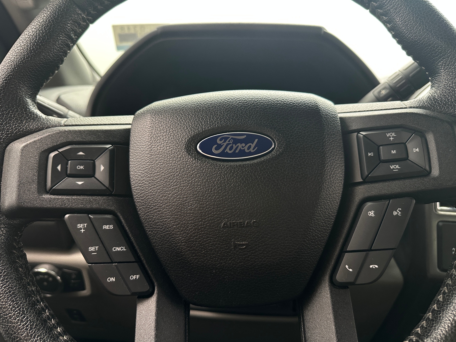 Thumbnail: 2016 Ford Econoline - 5