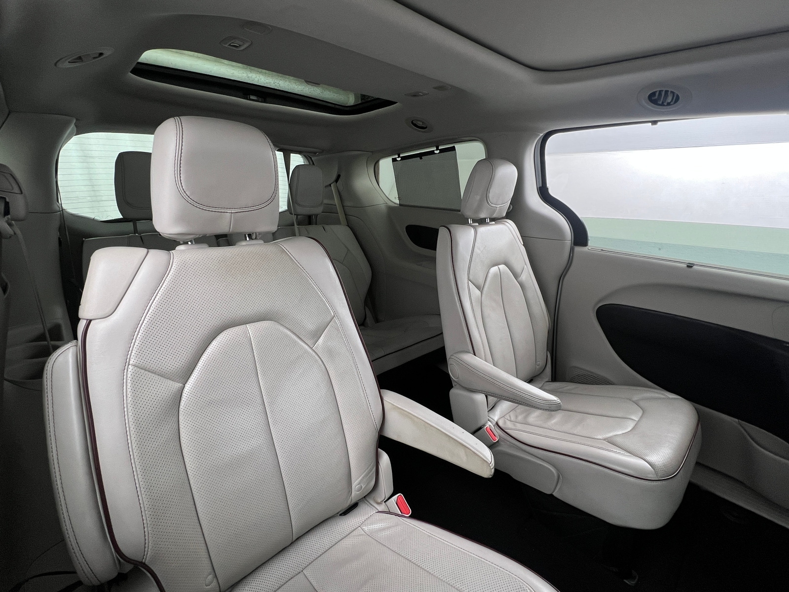 Thumbnail: 2019 Chrysler Pacifica - 5