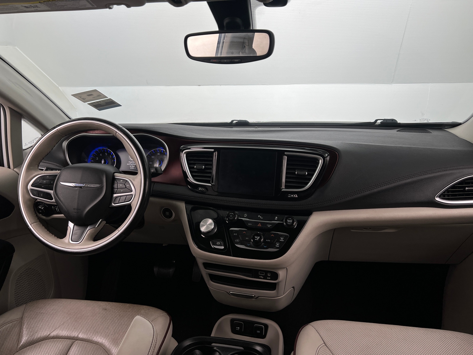 Thumbnail: 2019 Chrysler Pacifica - 2