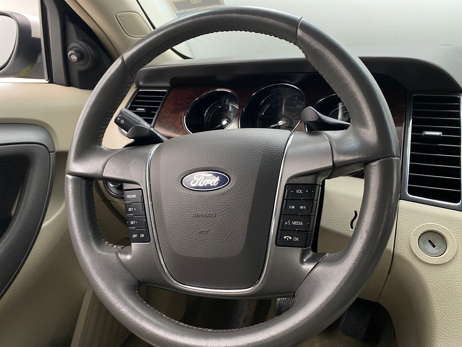 Thumbnail: 2012 Ford Taurus - 4