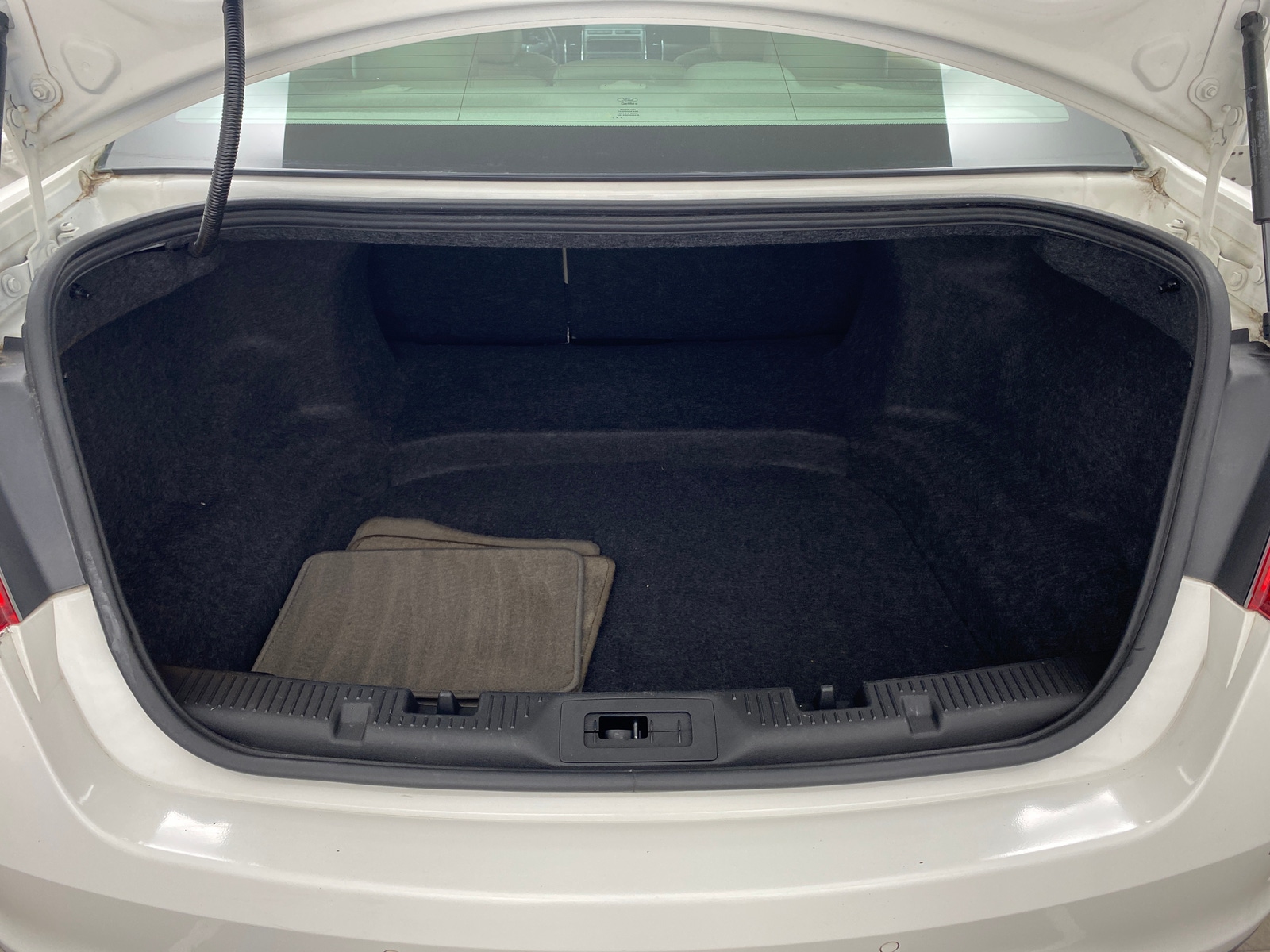 Thumbnail: 2012 Ford Taurus - 6