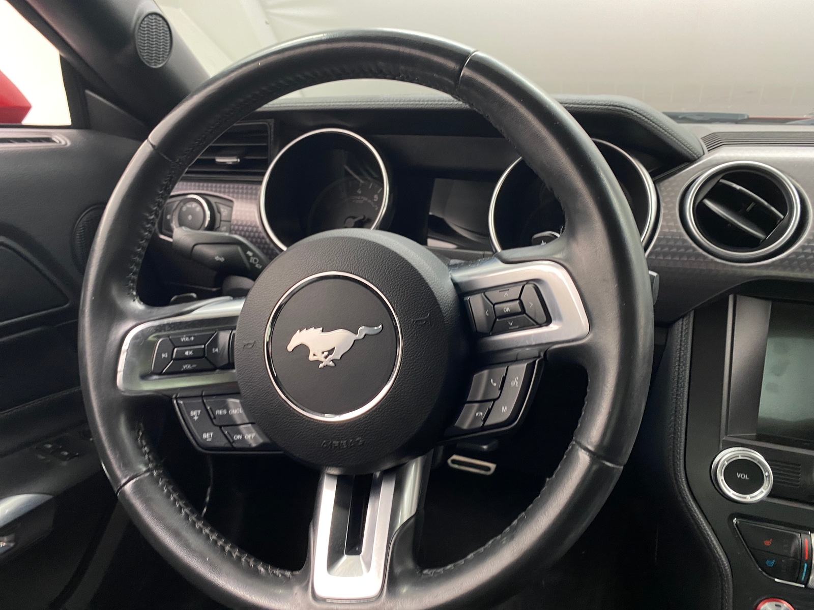 Thumbnail: 2019 Ford Mustang - 3