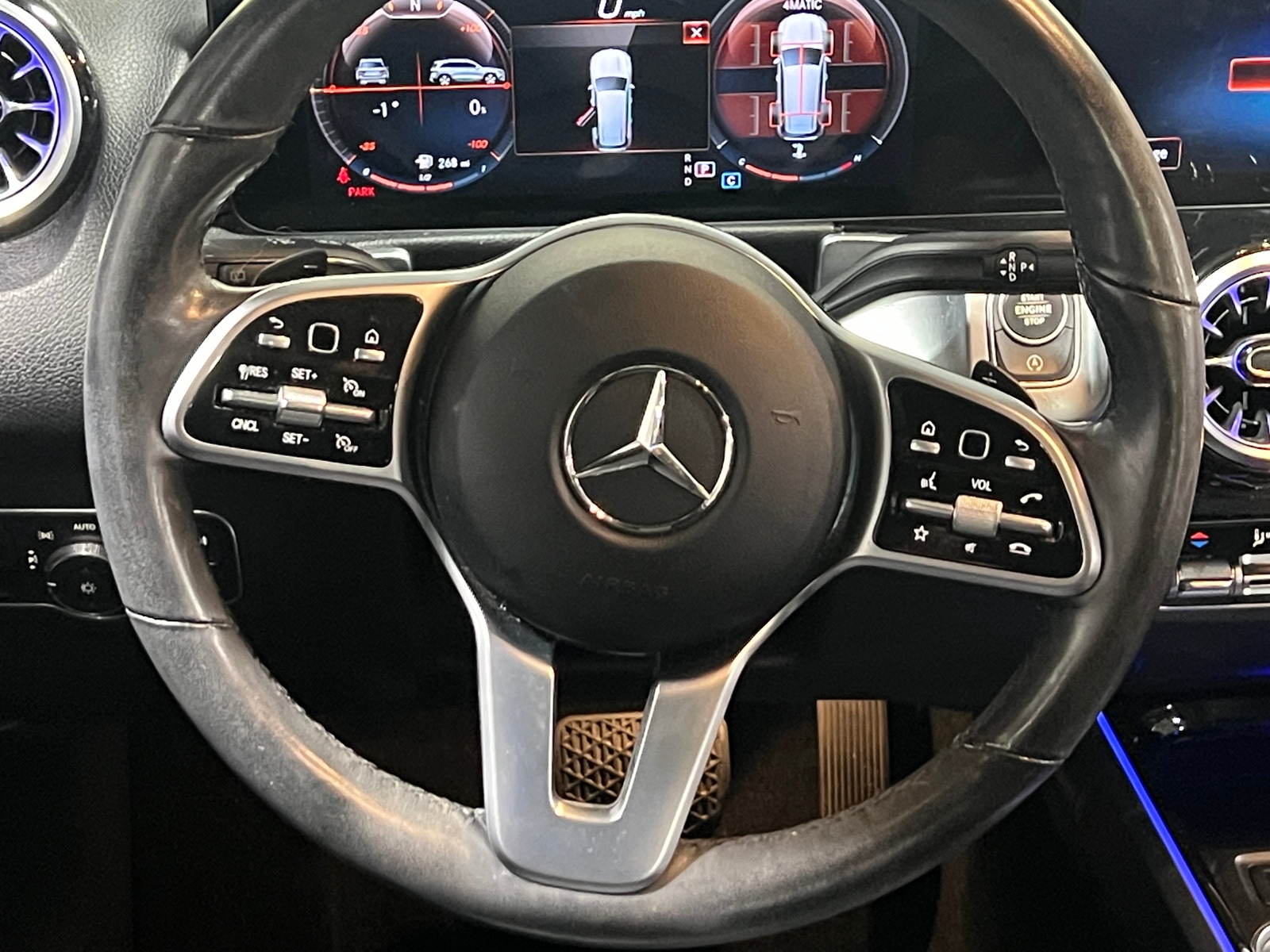 Thumbnail: 2022 Mercedes-Benz GLB - 4
