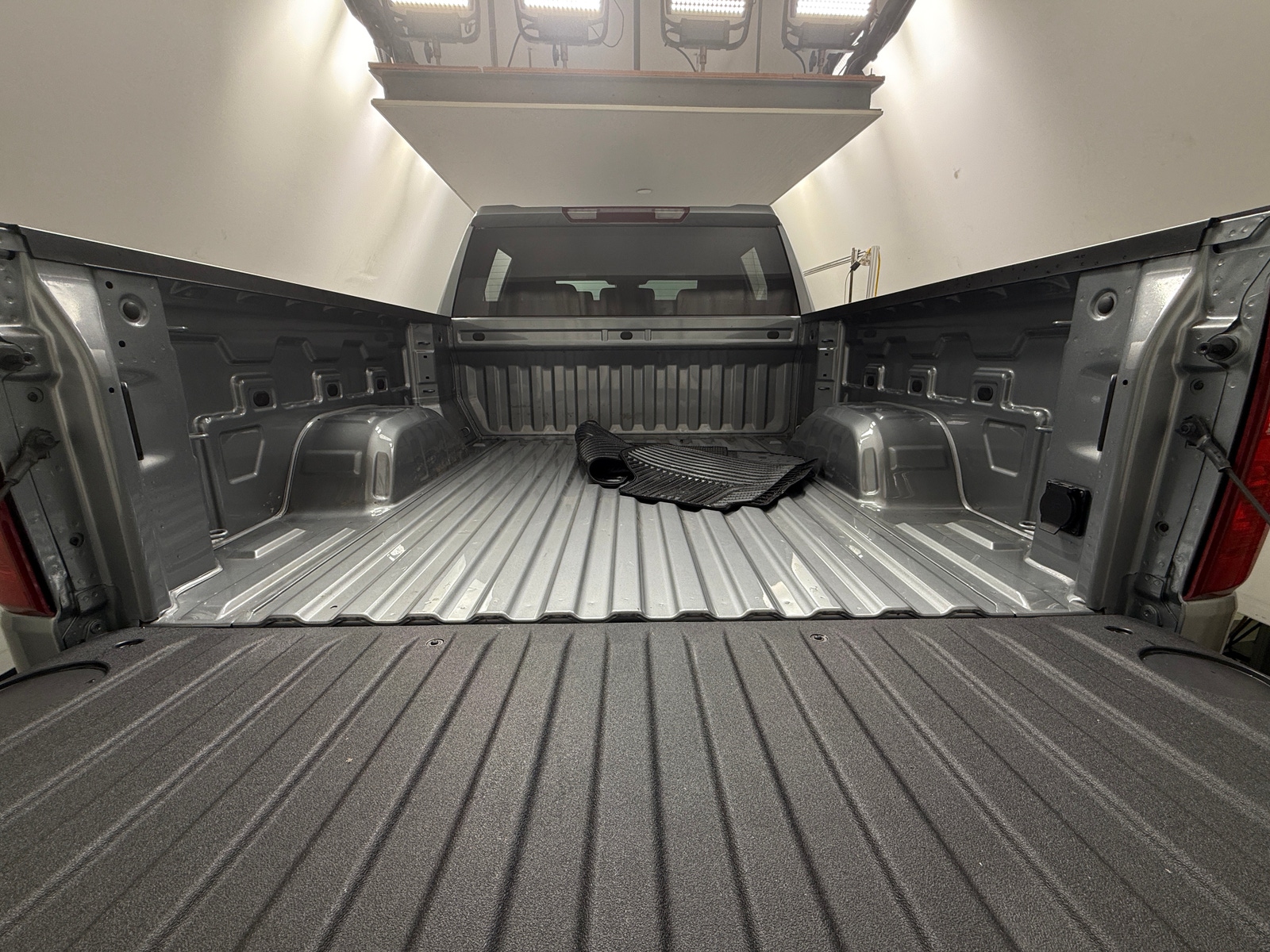 Thumbnail: 2025 Chevrolet Silverado 1500 - 7