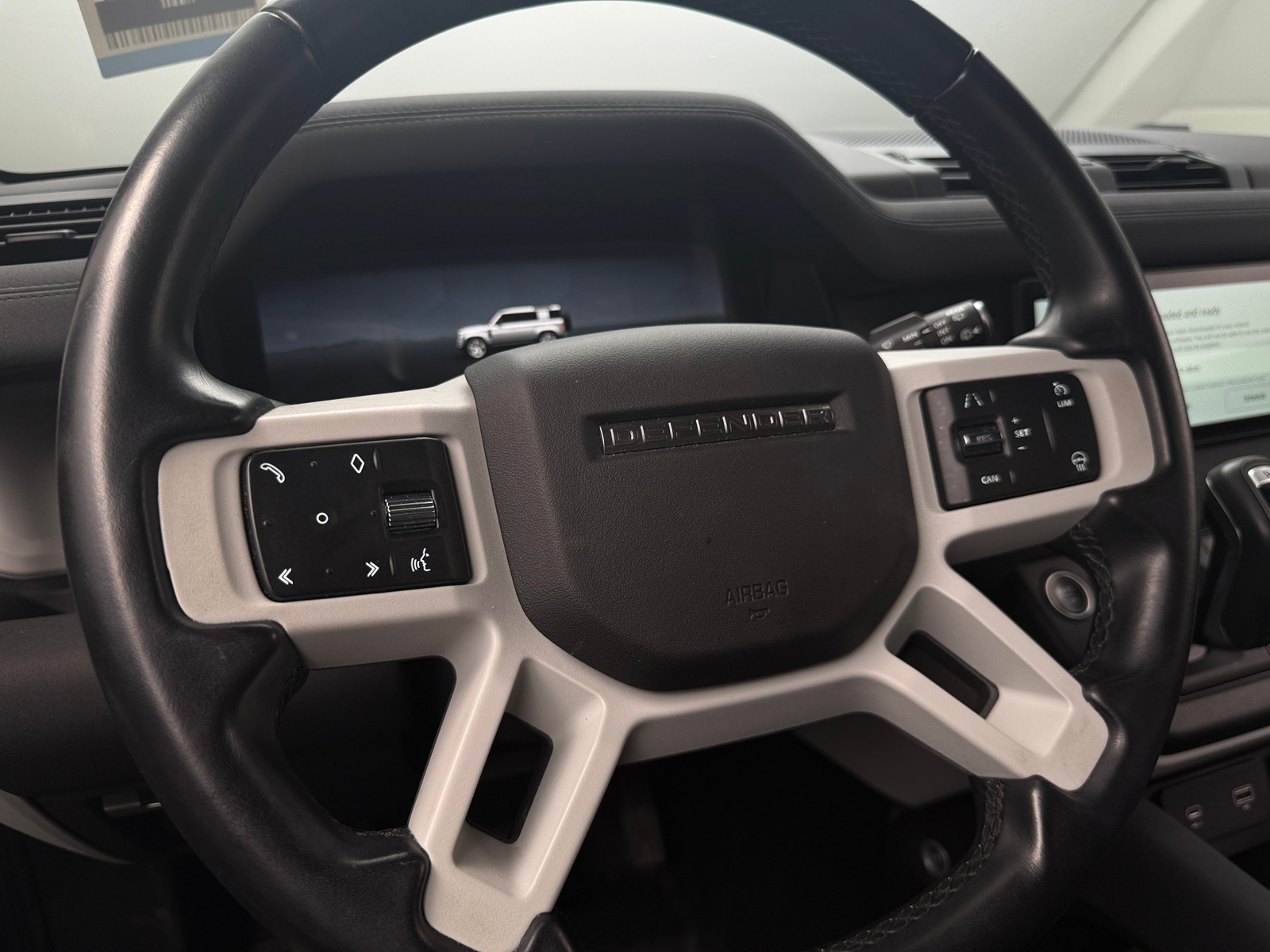 Thumbnail: 2023 Land Rover Defender - 4