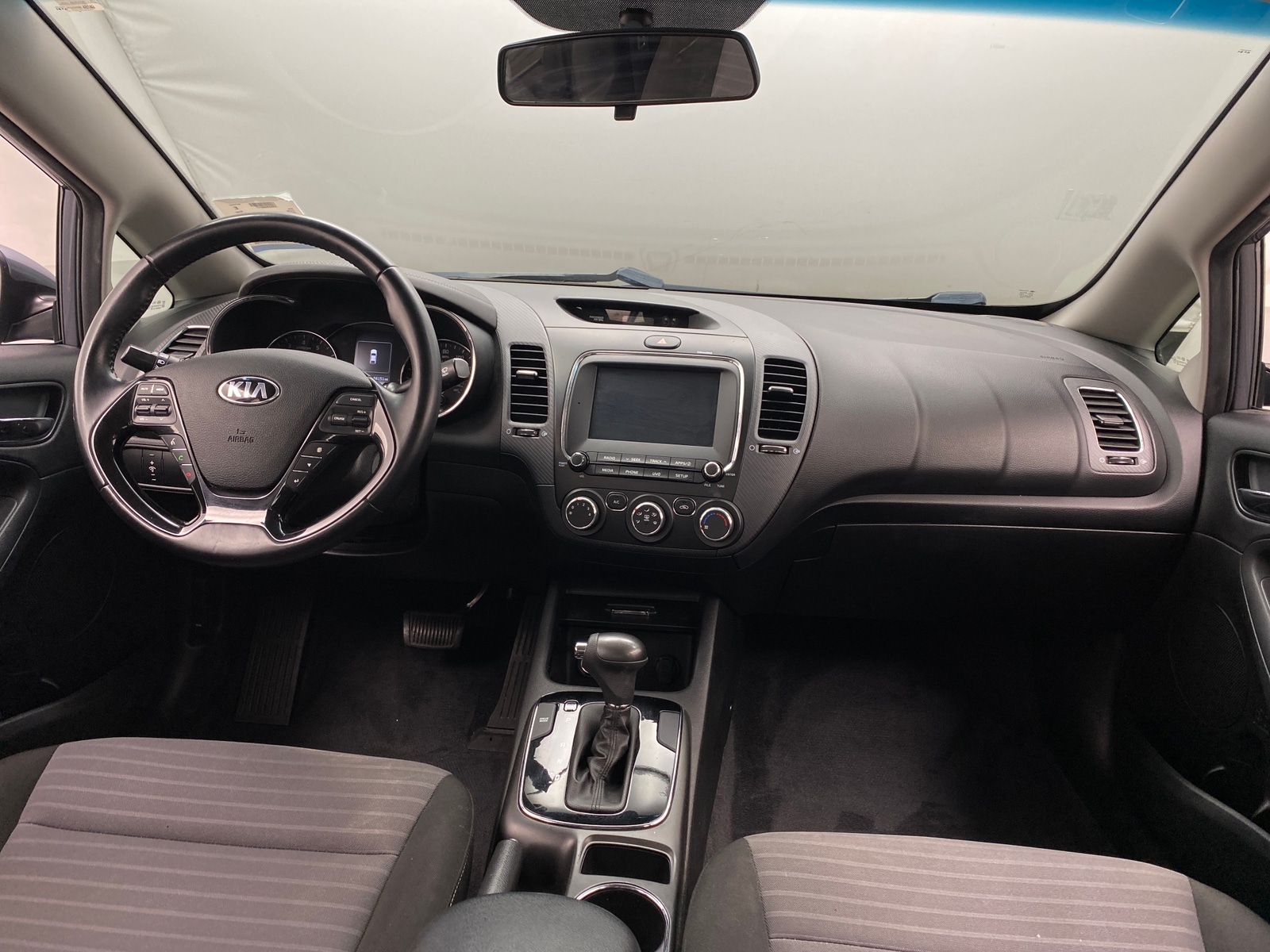 Thumbnail: 2018 Kia Forte - 3