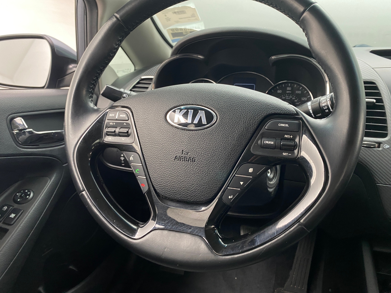 Thumbnail: 2018 Kia Forte - 5